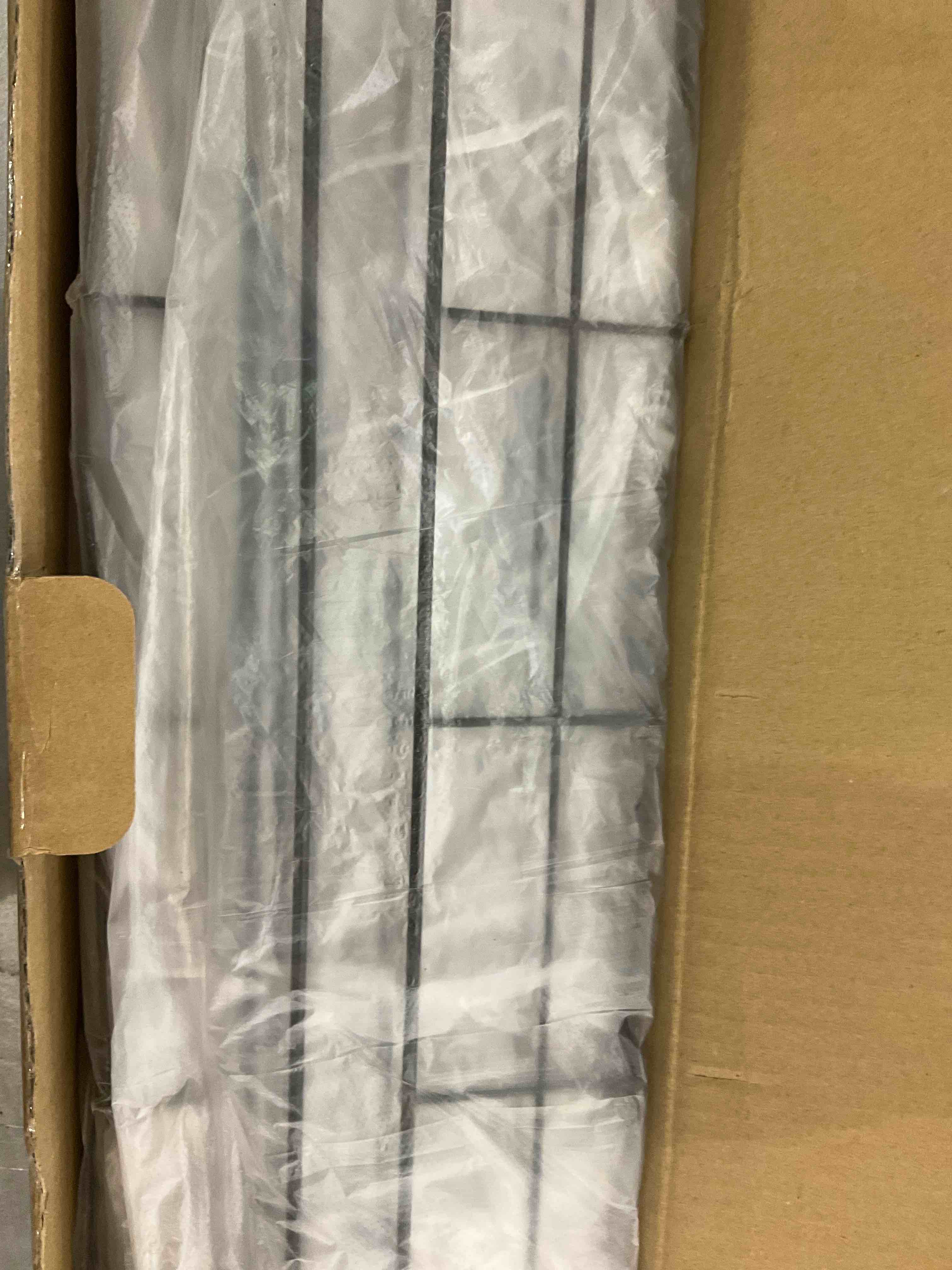 https://s3.amazonaws.com/lotting-images-prod/BargainHunt/EXS01542127_1715189987991.jpeg