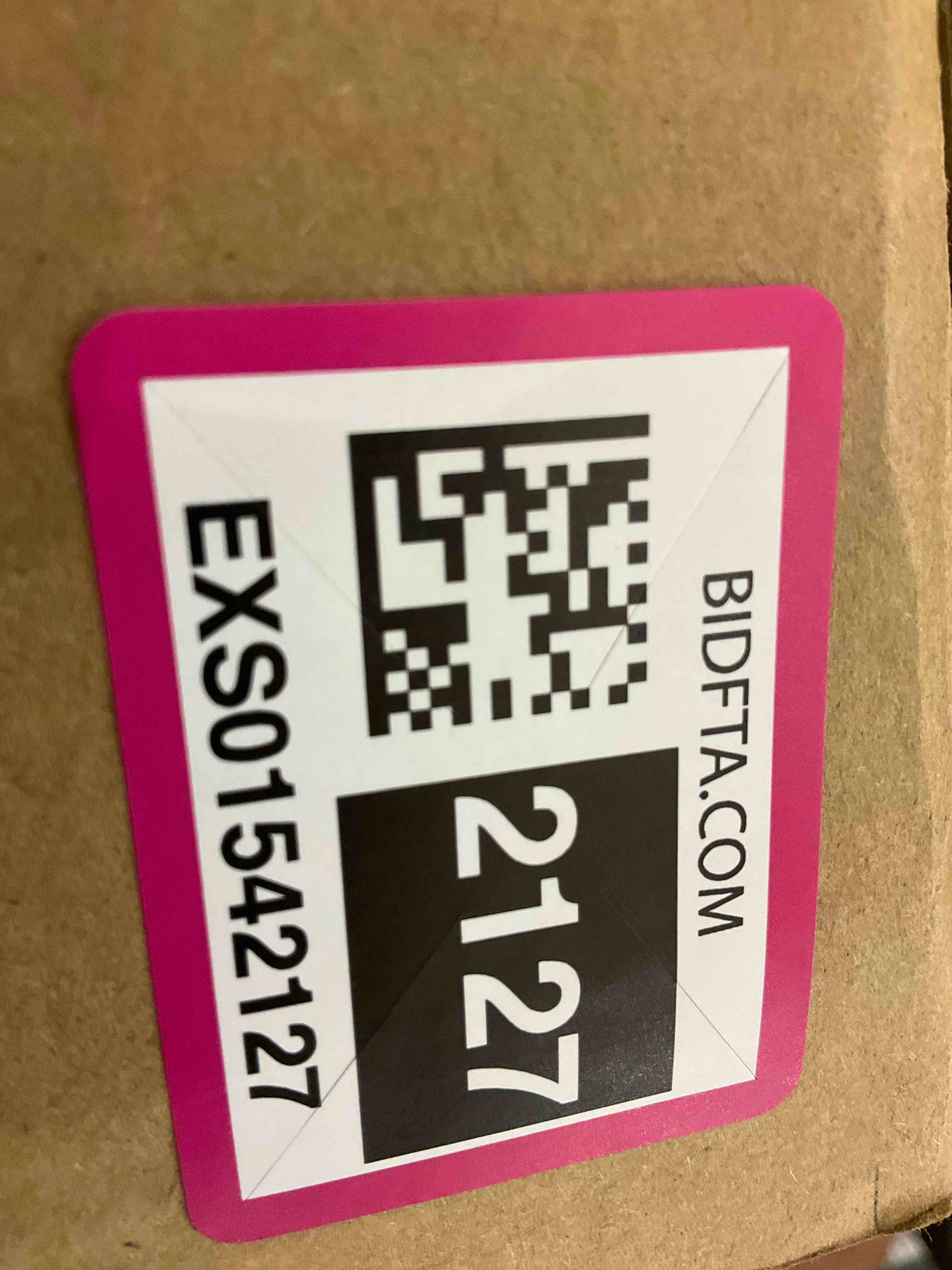 https://s3.amazonaws.com/lotting-images-prod/BargainHunt/EXS01542127_1715190179504.jpeg