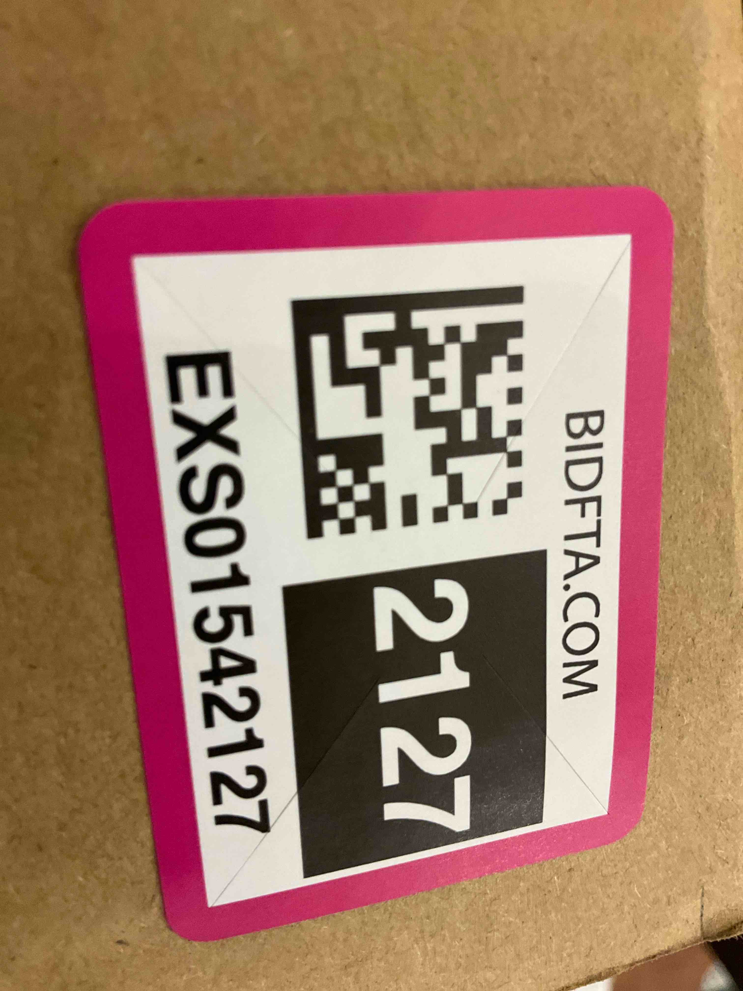 https://s3.amazonaws.com/lotting-images-prod/BargainHunt/EXS01542127_1715190180456.jpeg
