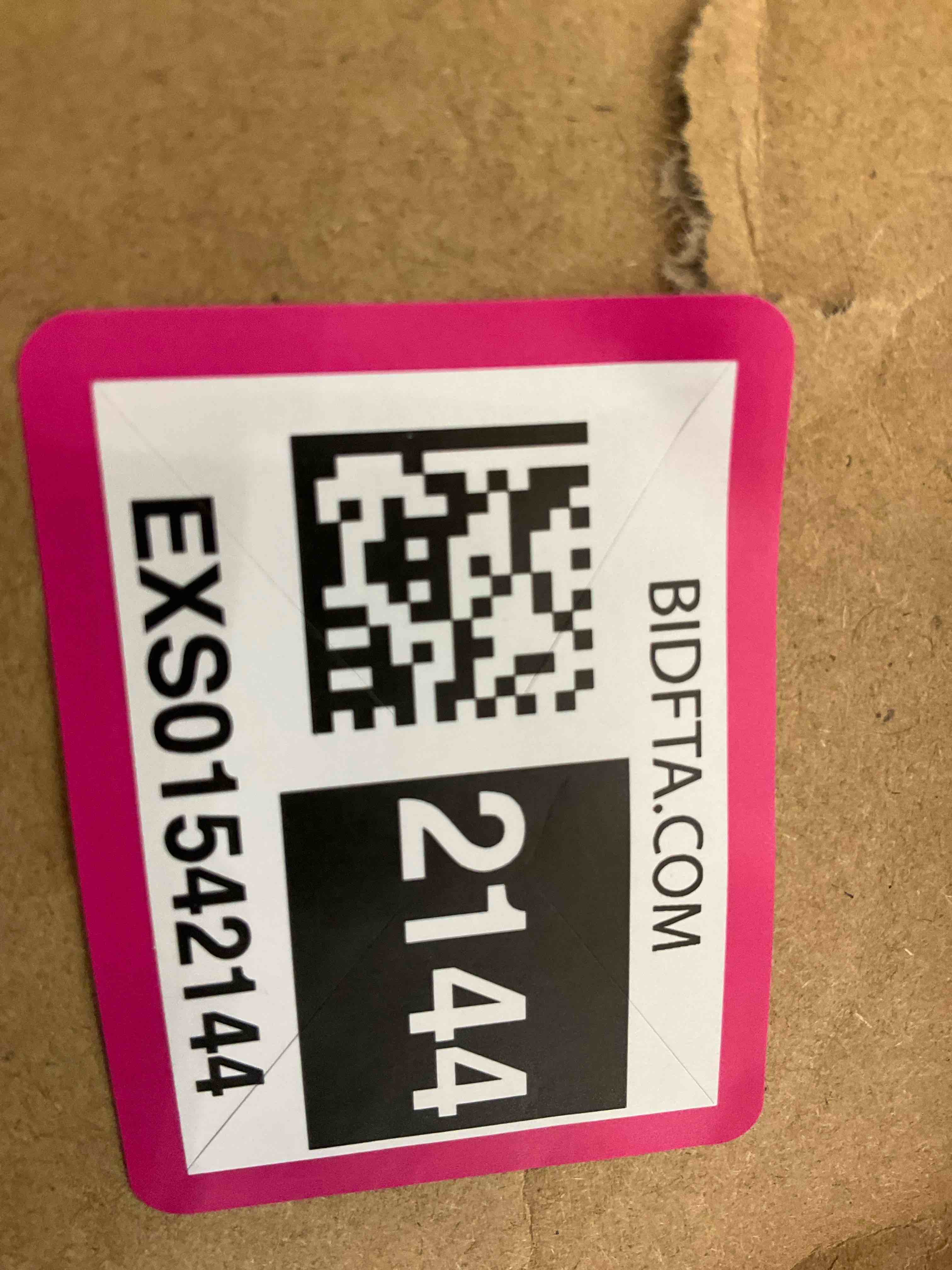 https://s3.amazonaws.com/lotting-images-prod/BargainHunt/EXS01542144_1715195260518.jpeg