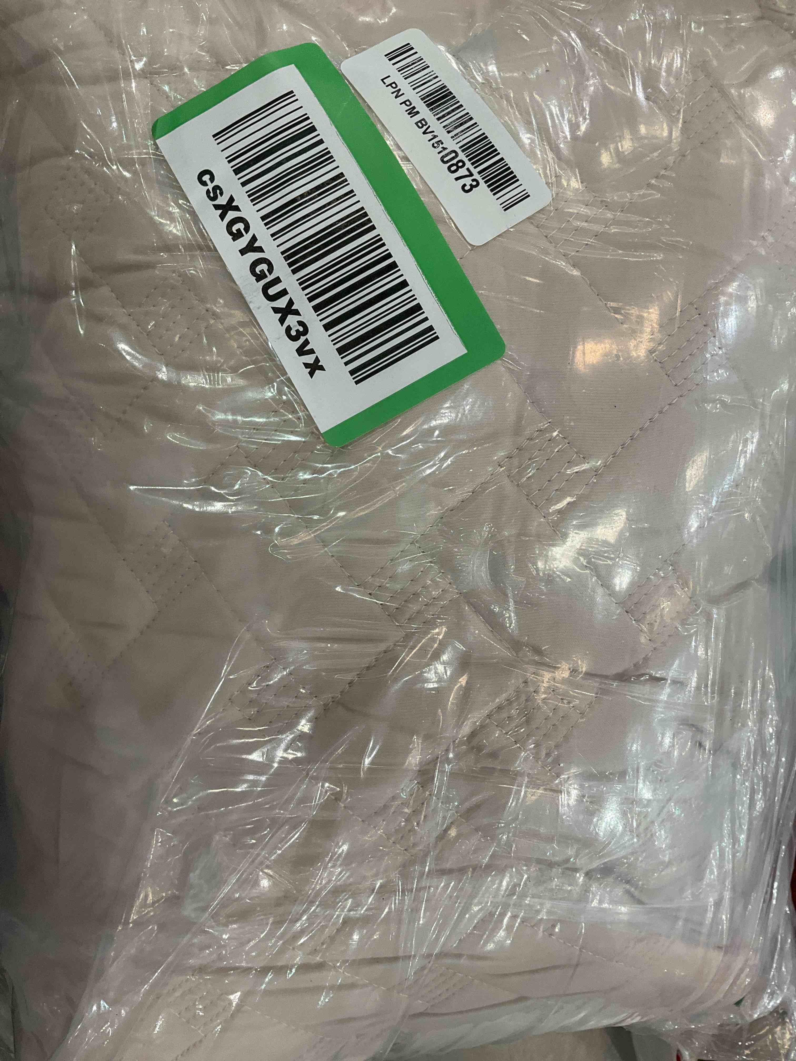 https://s3.amazonaws.com/lotting-images-prod/BargainHunt/EXS01542146_1715195393704.jpeg