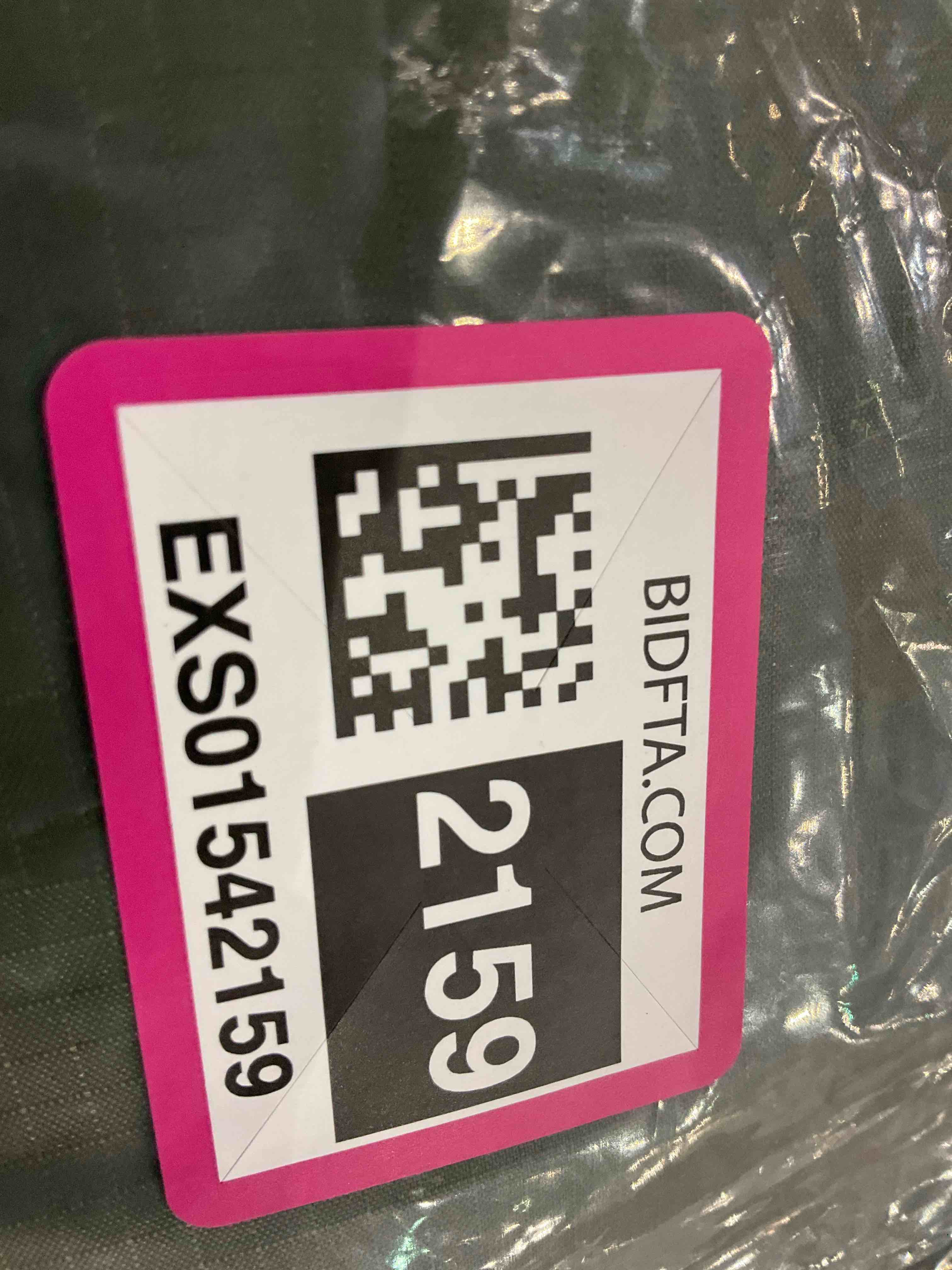 https://s3.amazonaws.com/lotting-images-prod/BargainHunt/EXS01542159_1715253933751.jpeg