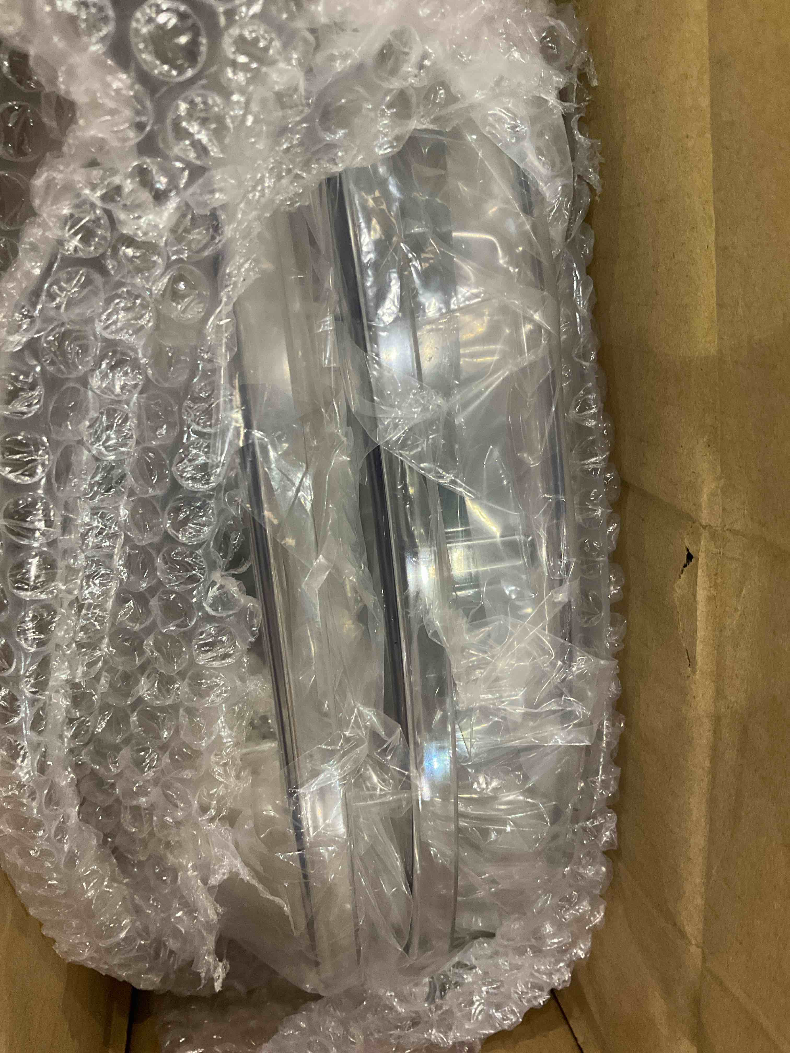 https://s3.amazonaws.com/lotting-images-prod/BargainHunt/EXS01542375_1715776565075.jpeg