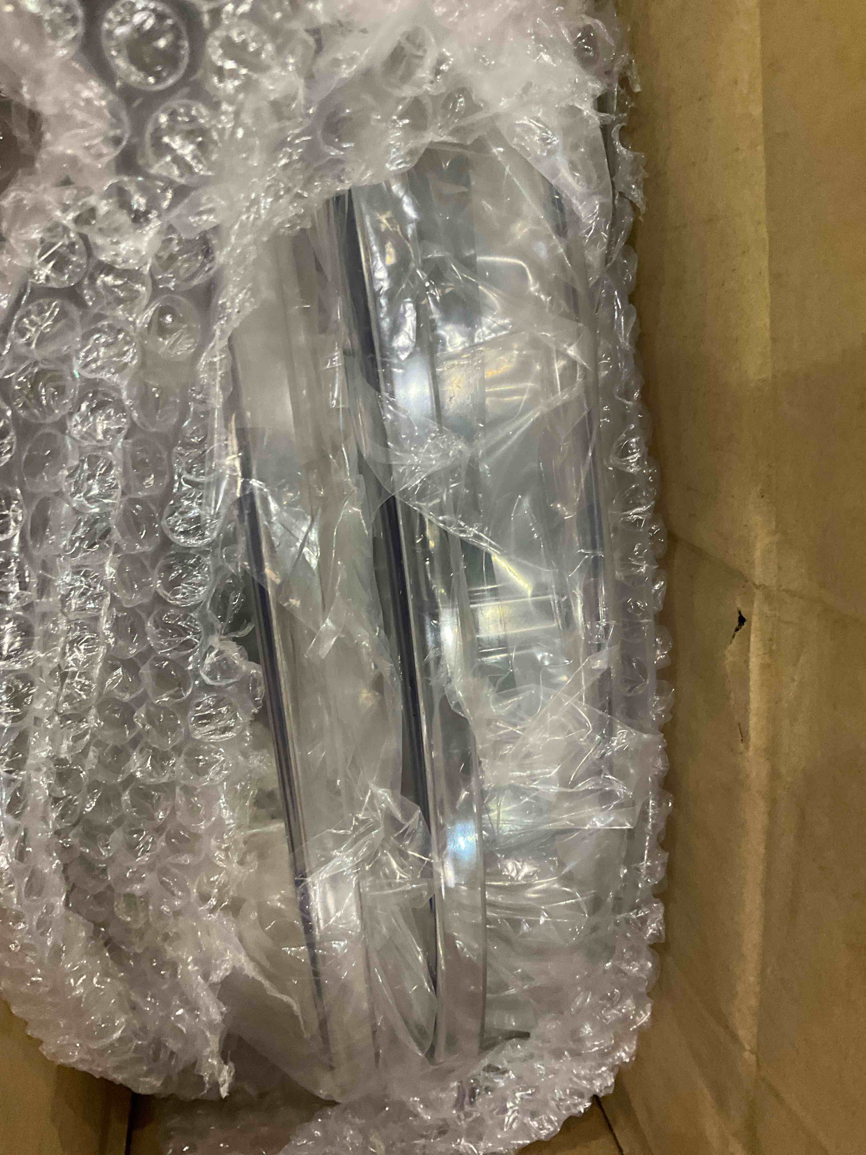 https://s3.amazonaws.com/lotting-images-prod/BargainHunt/EXS01542375_1715776566250.jpeg