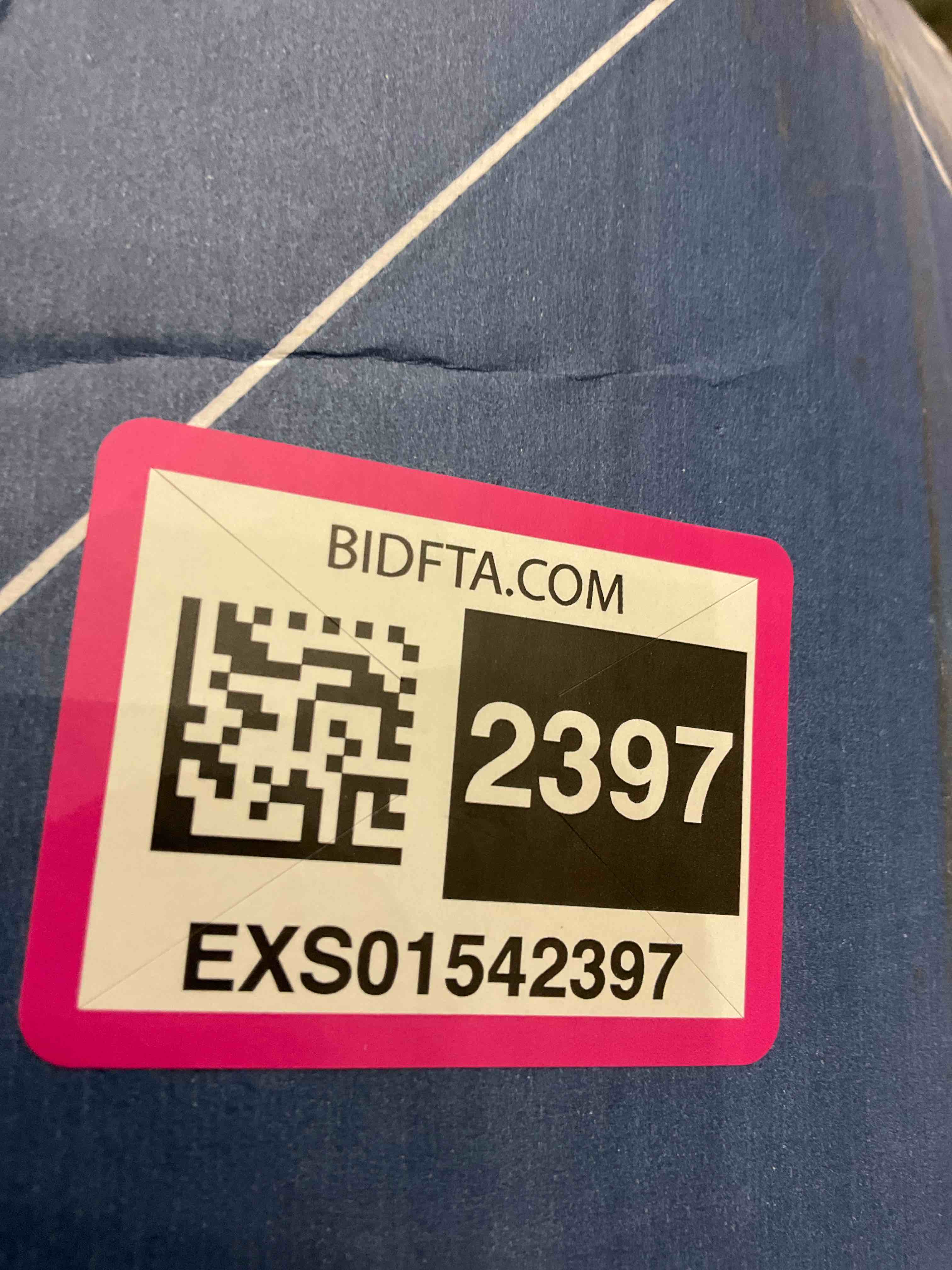 https://s3.amazonaws.com/lotting-images-prod/BargainHunt/EXS01542397_1715783253492.jpeg