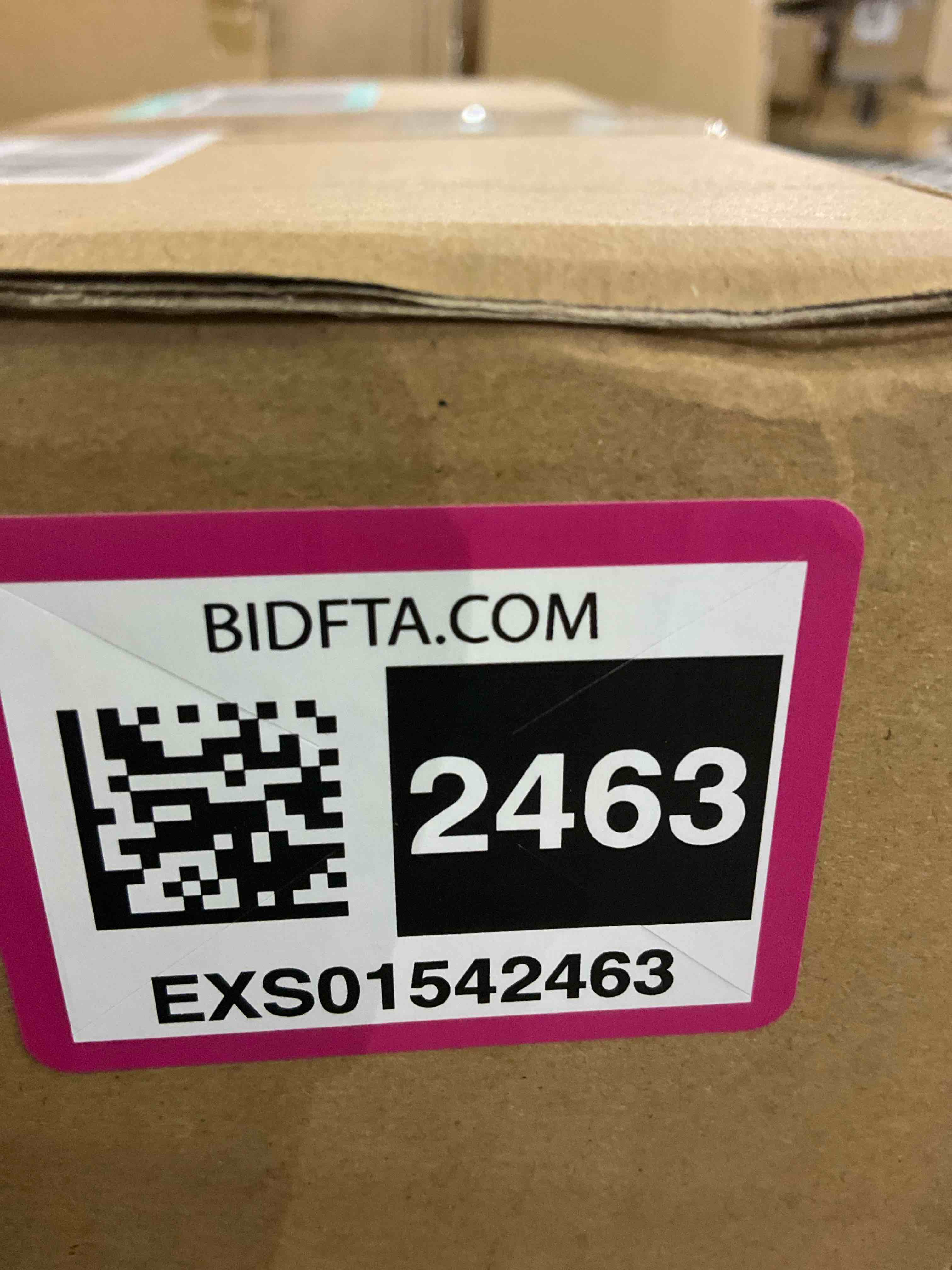 https://s3.amazonaws.com/lotting-images-prod/BargainHunt/EXS01542463_1715861828941.jpeg