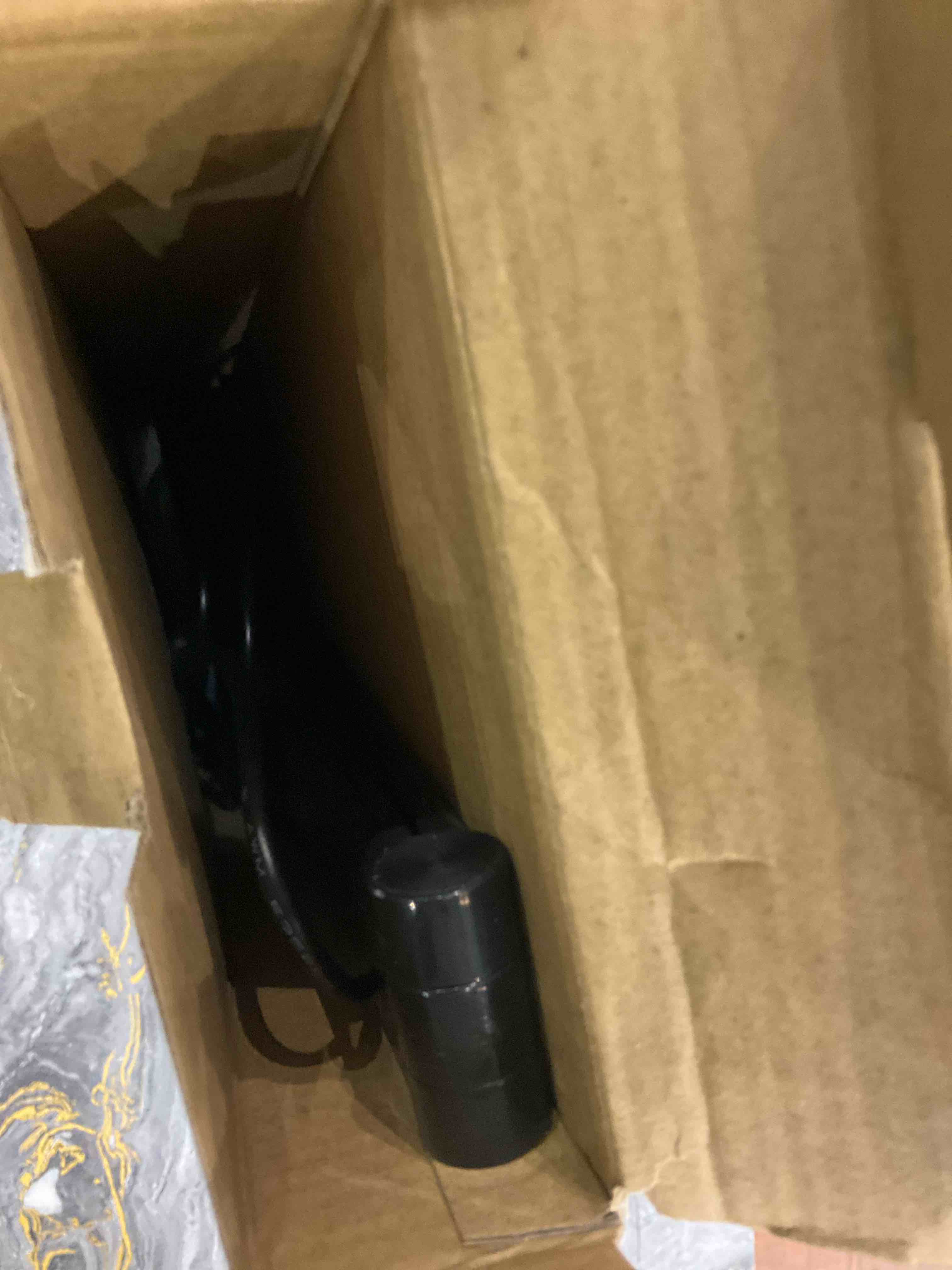https://s3.amazonaws.com/lotting-images-prod/BargainHunt/EXS01542466_1715862372029.jpeg