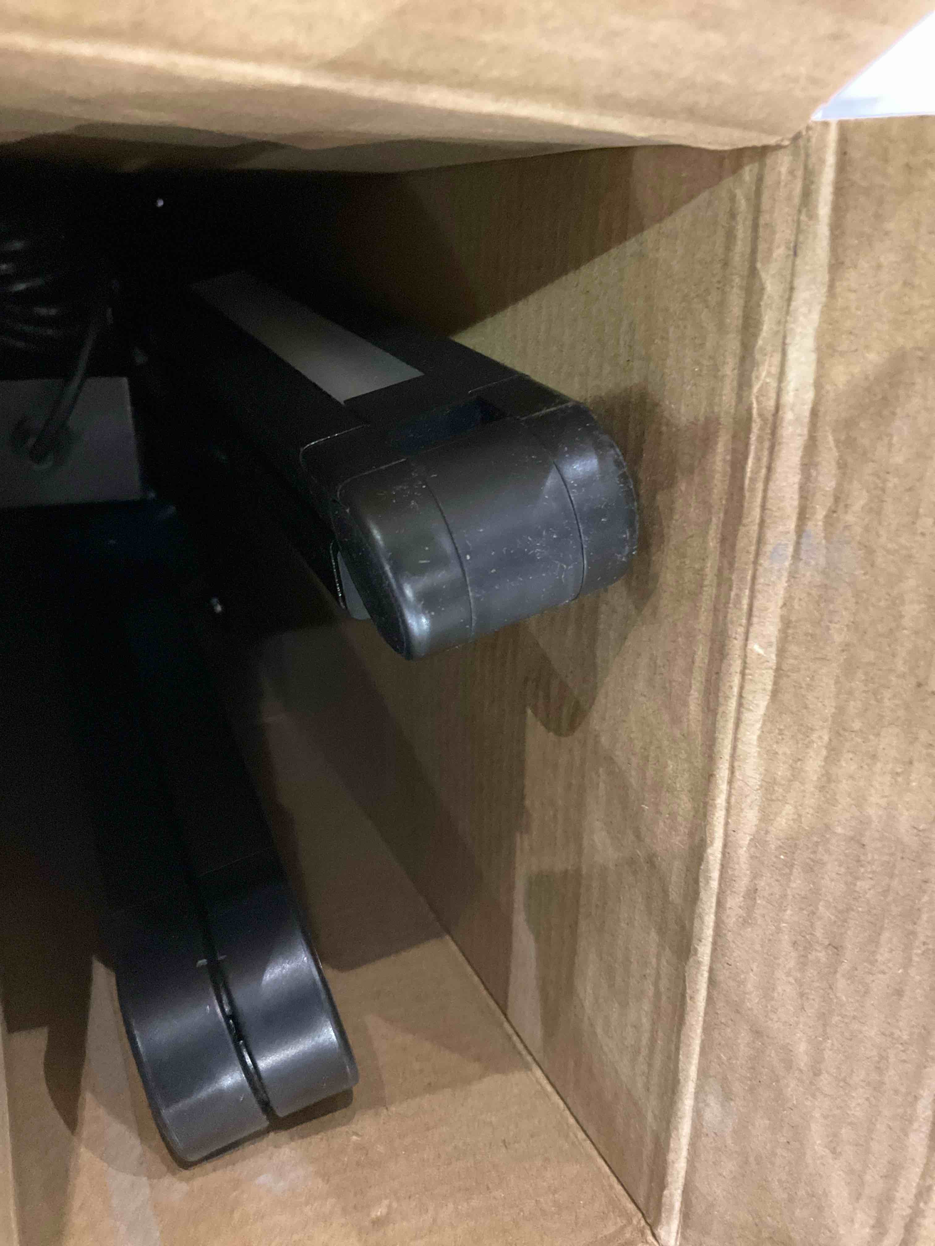 https://s3.amazonaws.com/lotting-images-prod/BargainHunt/EXS01542467_1715862515049.jpeg