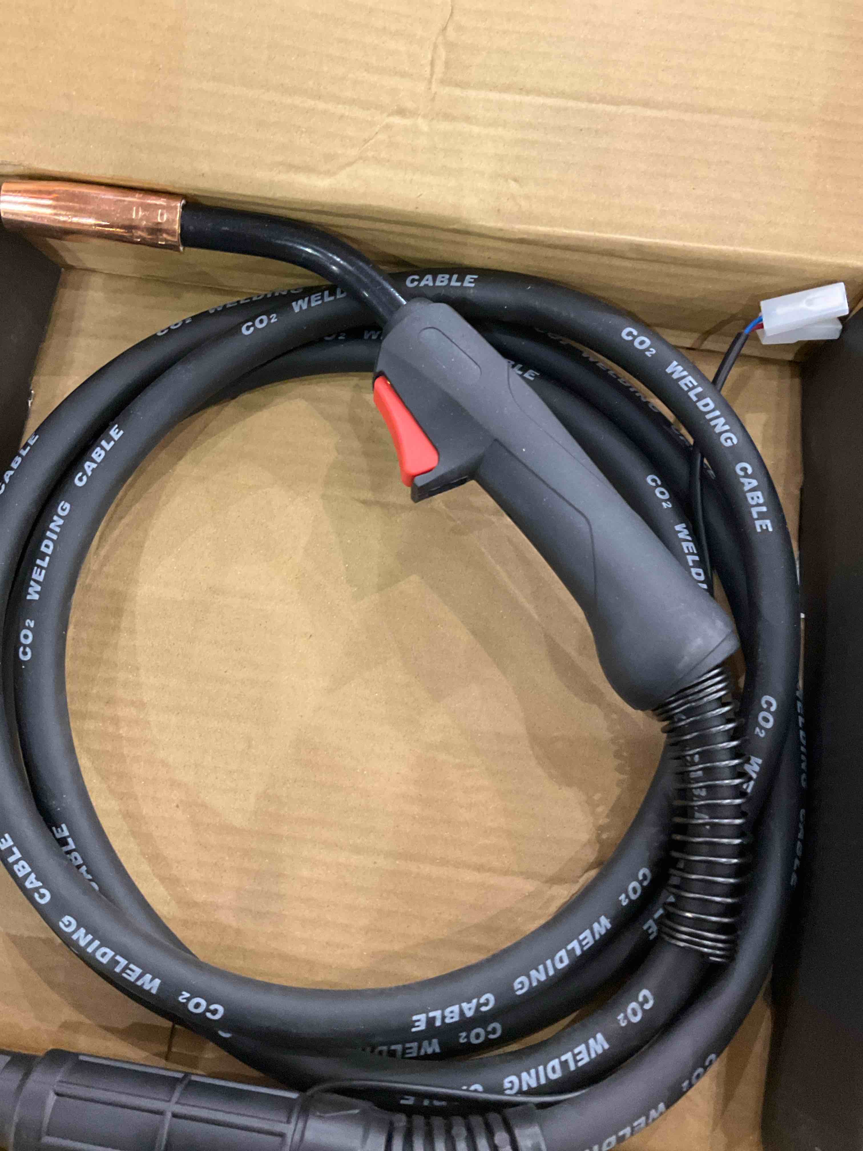 https://s3.amazonaws.com/lotting-images-prod/BargainHunt/EXS01542471_1715863038206.jpeg