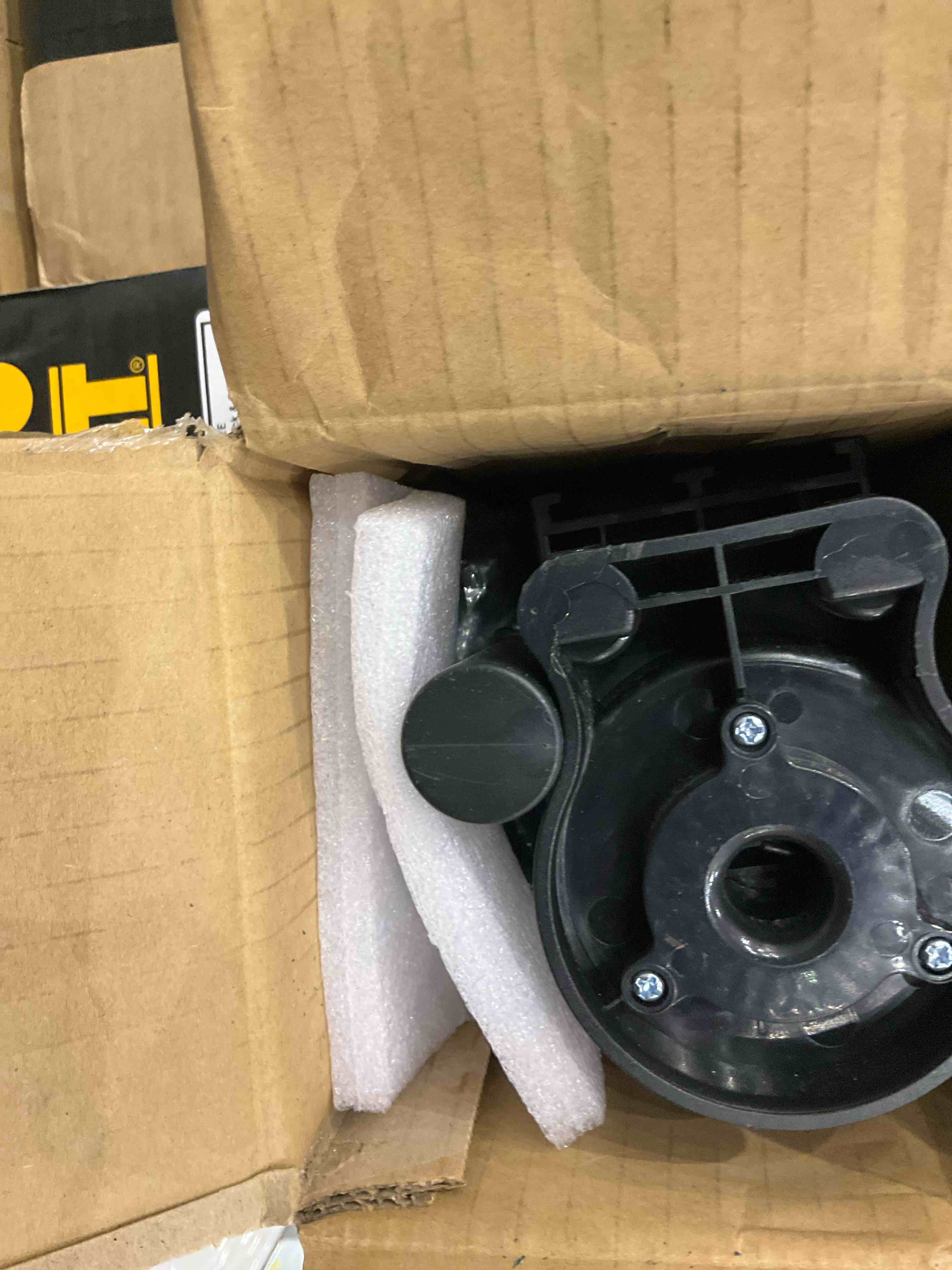 https://s3.amazonaws.com/lotting-images-prod/BargainHunt/EXS01542685_1715169152630.jpeg