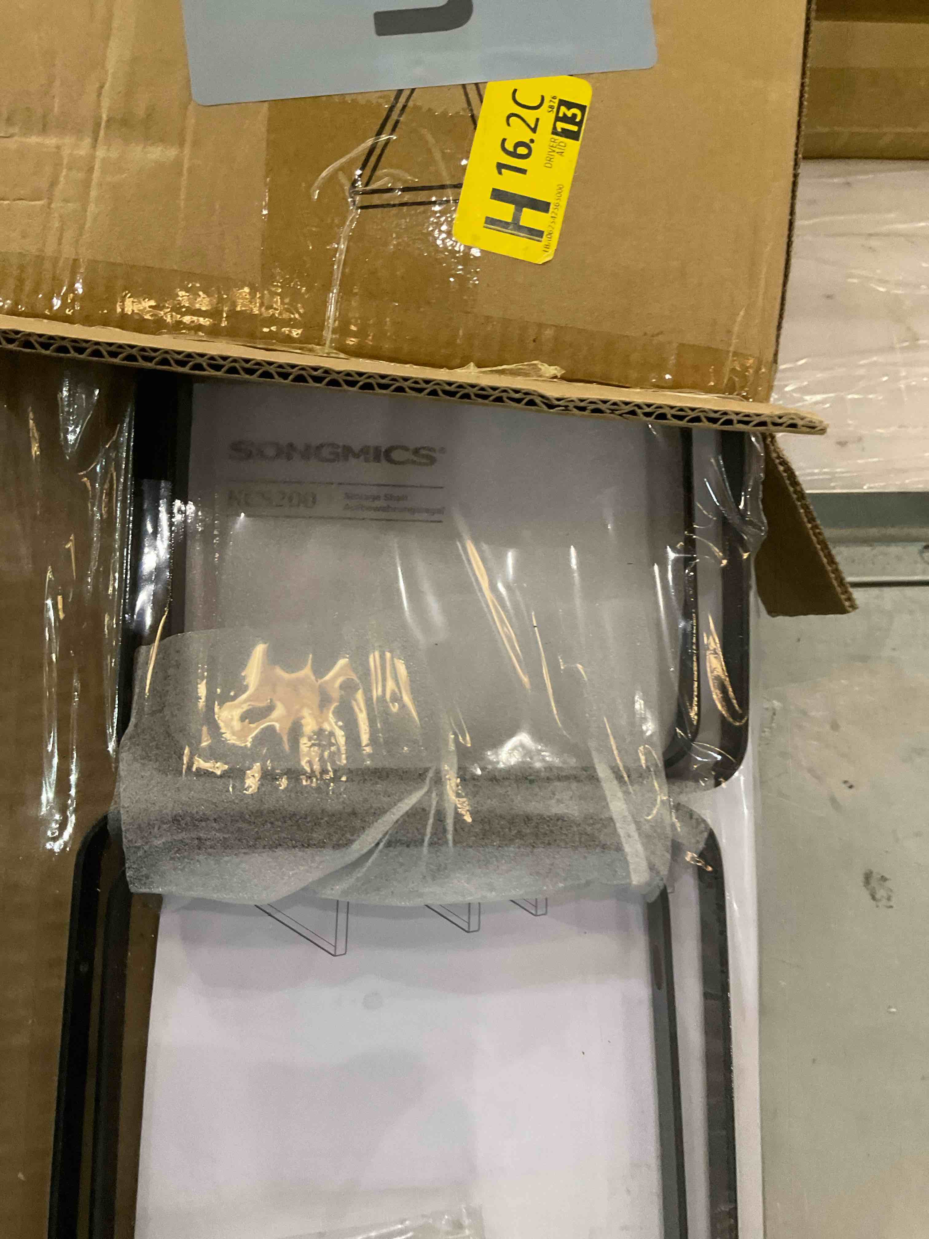 https://s3.amazonaws.com/lotting-images-prod/BargainHunt/EXS01542779_1715188592677.jpeg
