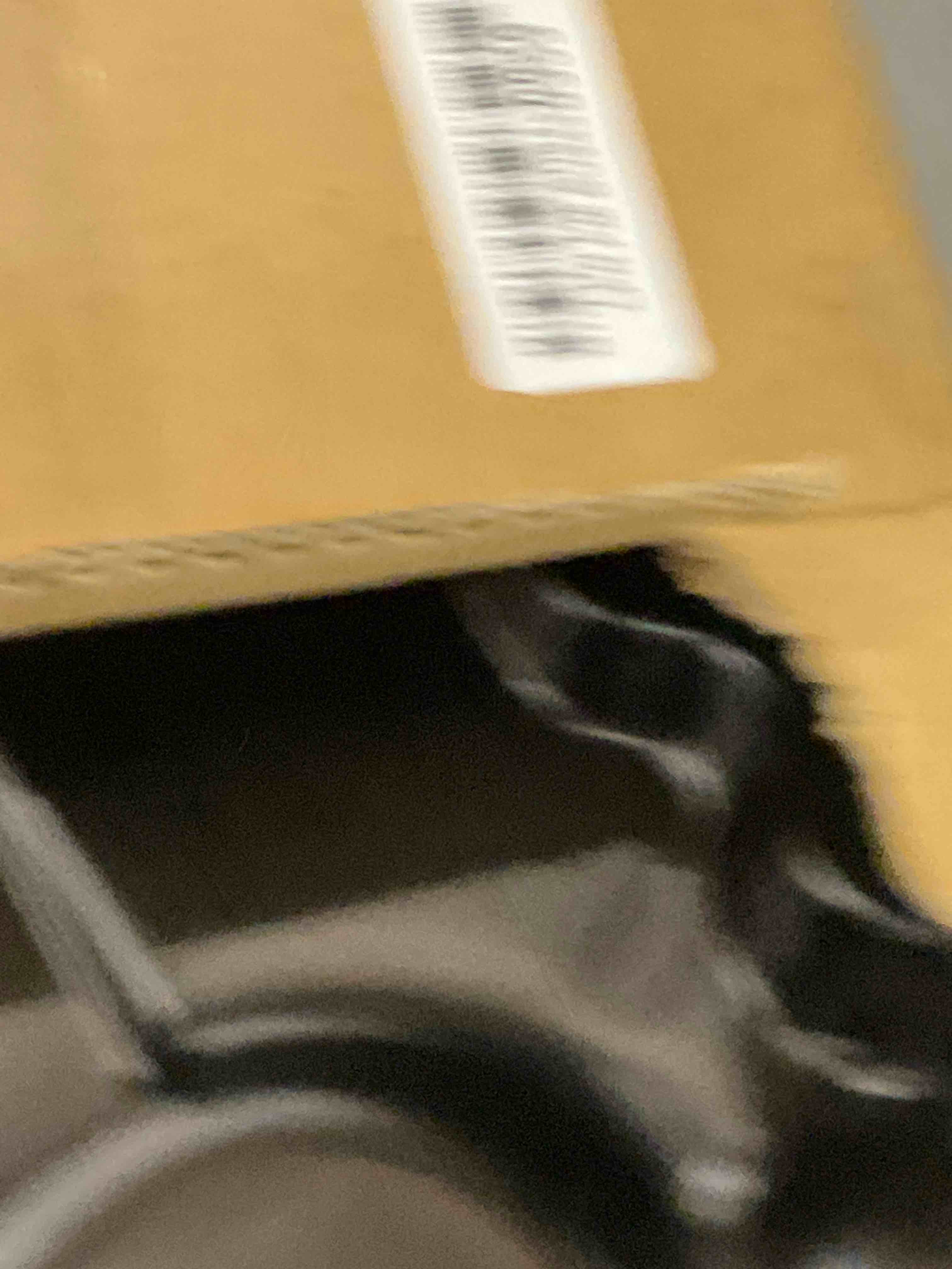 https://s3.amazonaws.com/lotting-images-prod/BargainHunt/EXS01542785_1715189412877.jpeg