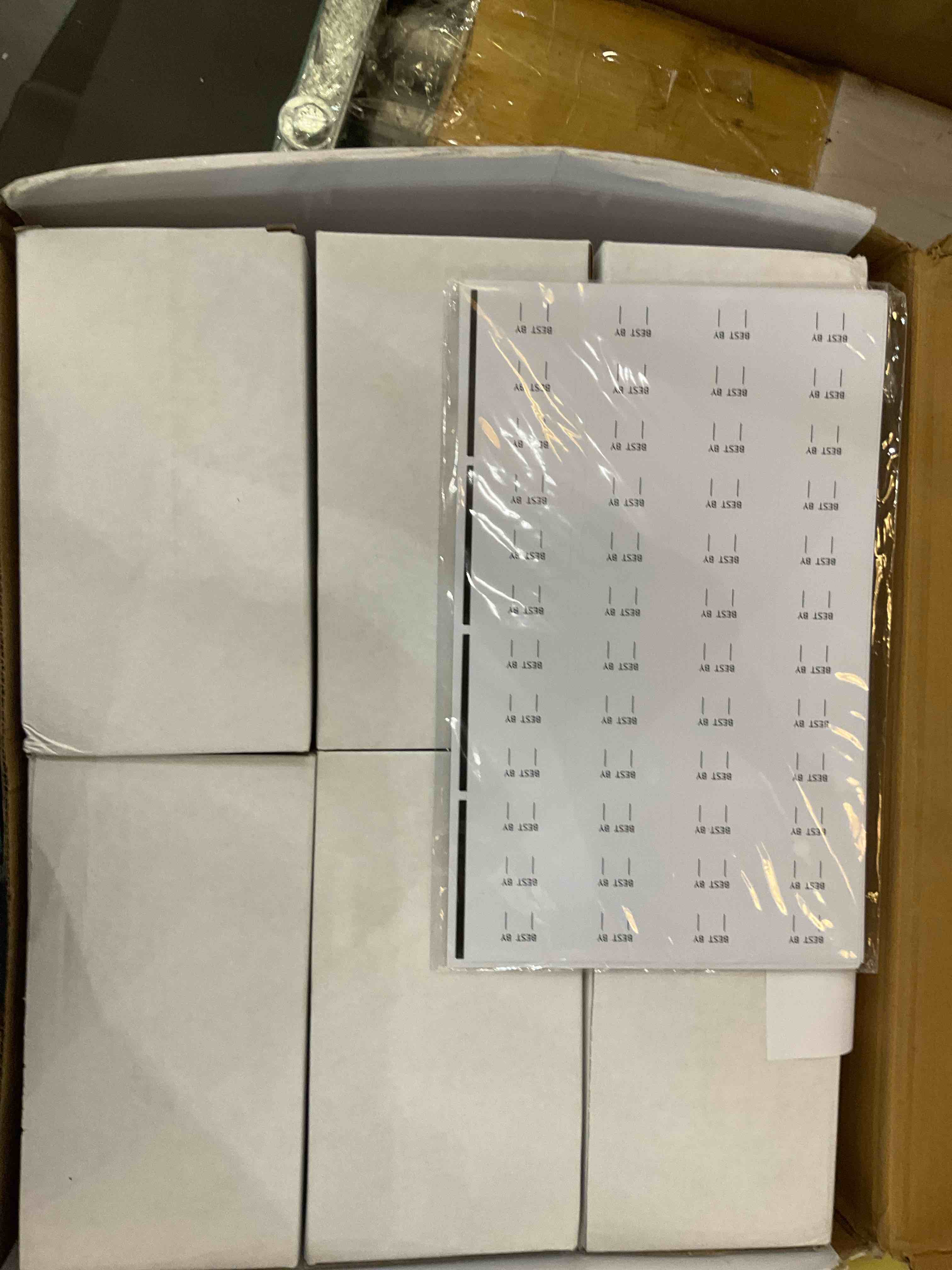 https://s3.amazonaws.com/lotting-images-prod/BargainHunt/EXS01542799_1715193137241.jpeg