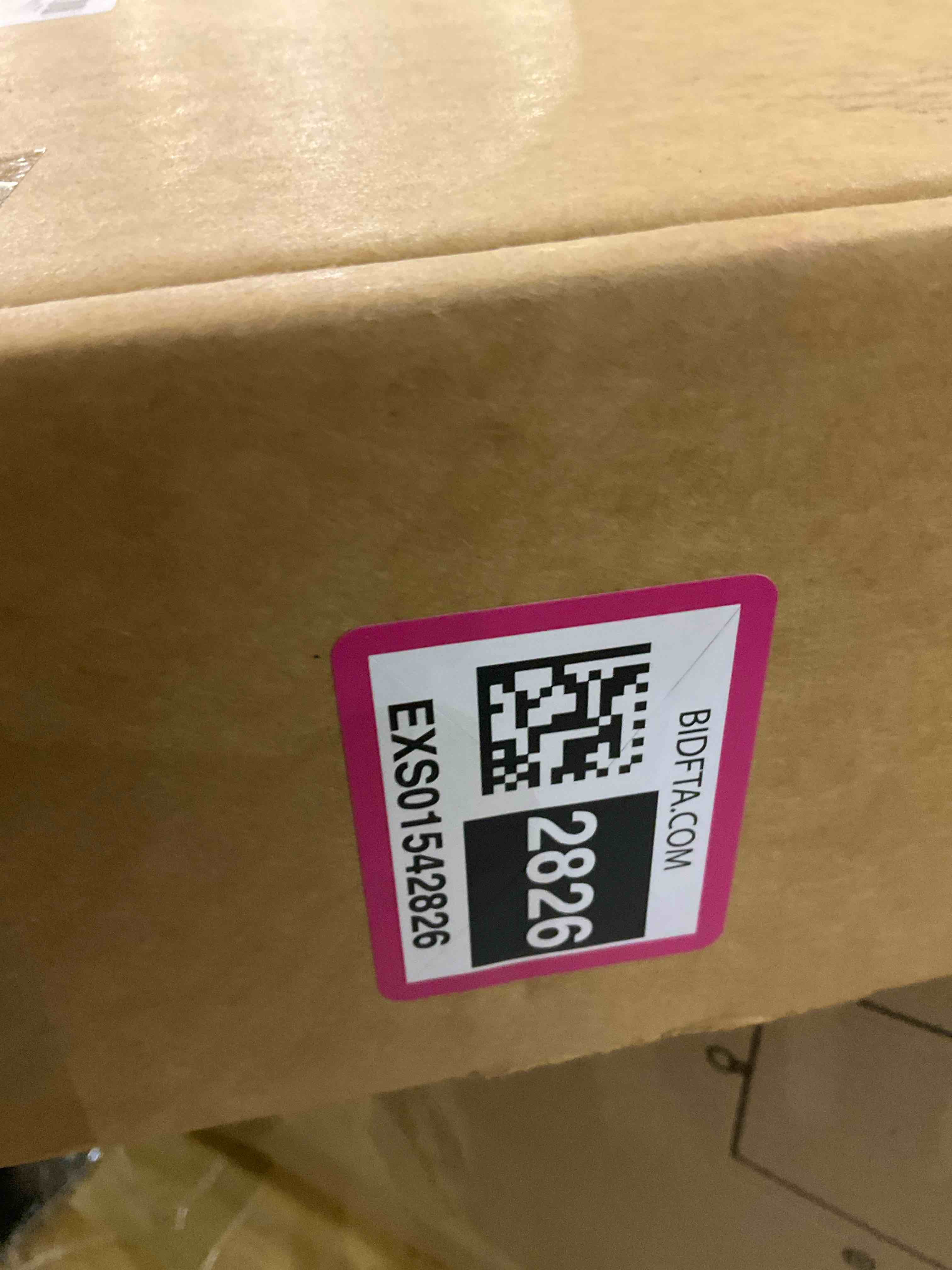 https://s3.amazonaws.com/lotting-images-prod/BargainHunt/EXS01542826_1715255261179.jpeg