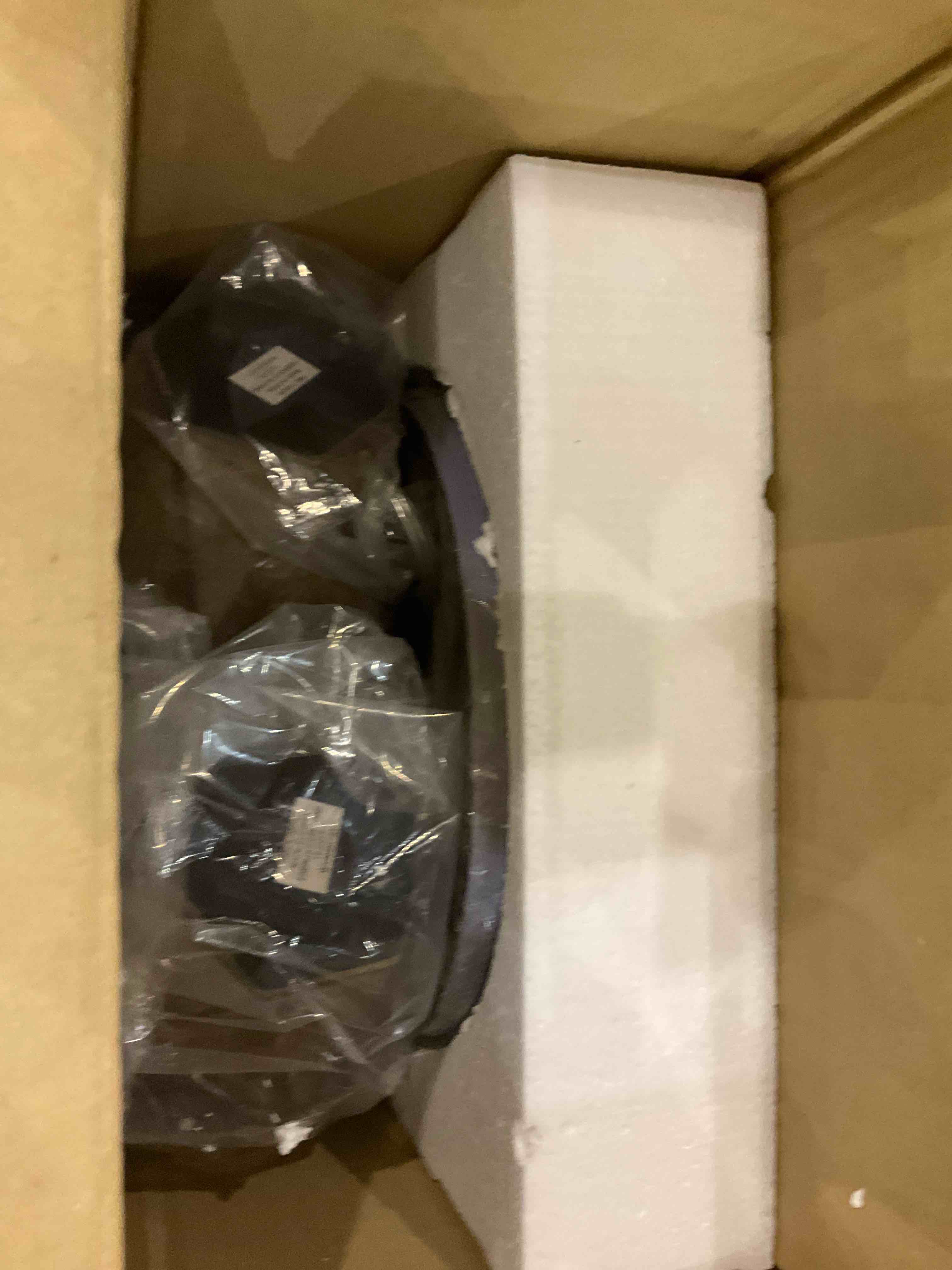 https://s3.amazonaws.com/lotting-images-prod/BargainHunt/EXS01542827_1715255334695.jpeg