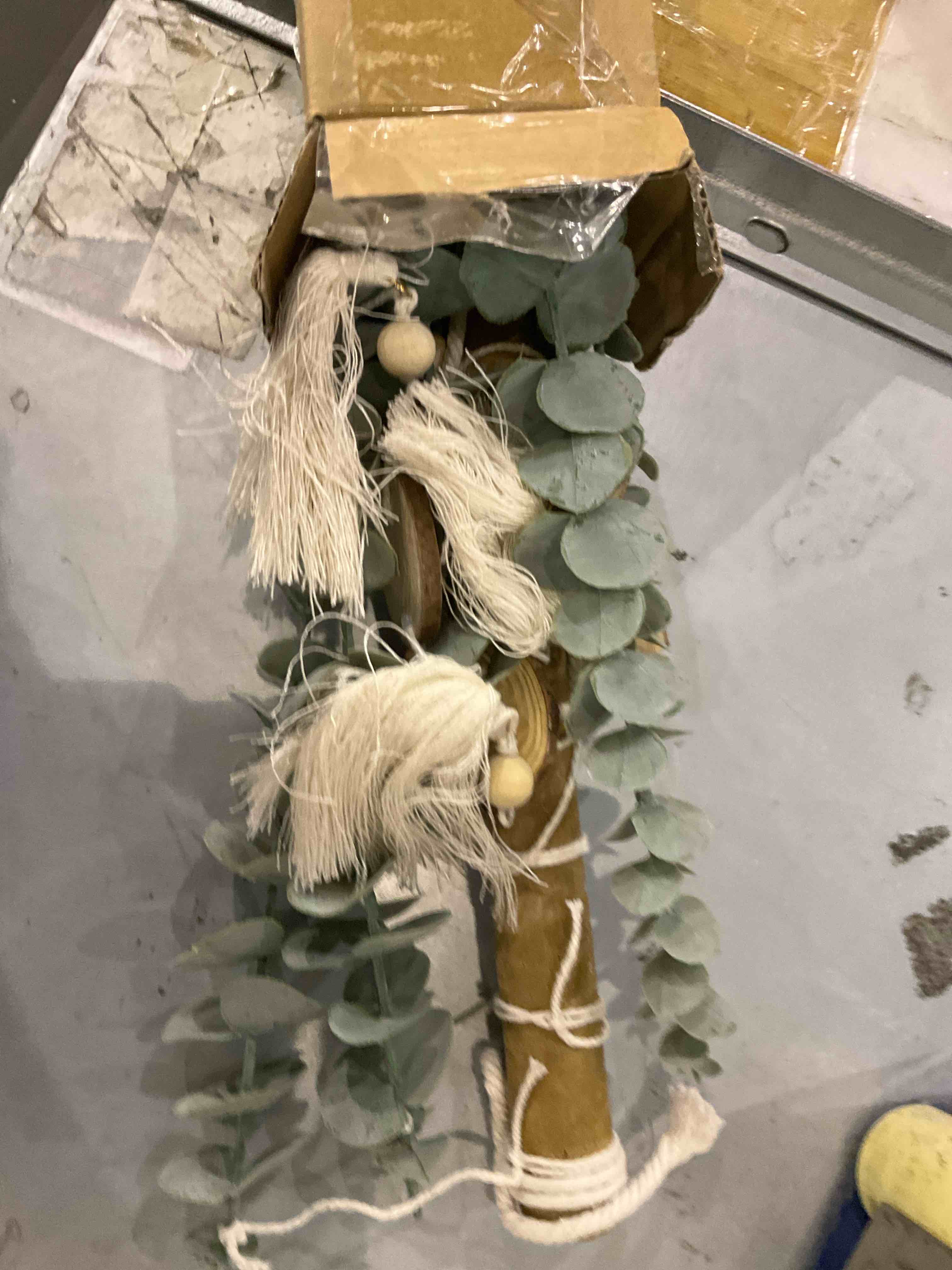 https://s3.amazonaws.com/lotting-images-prod/BargainHunt/EXS01542846_1715257529068.jpeg