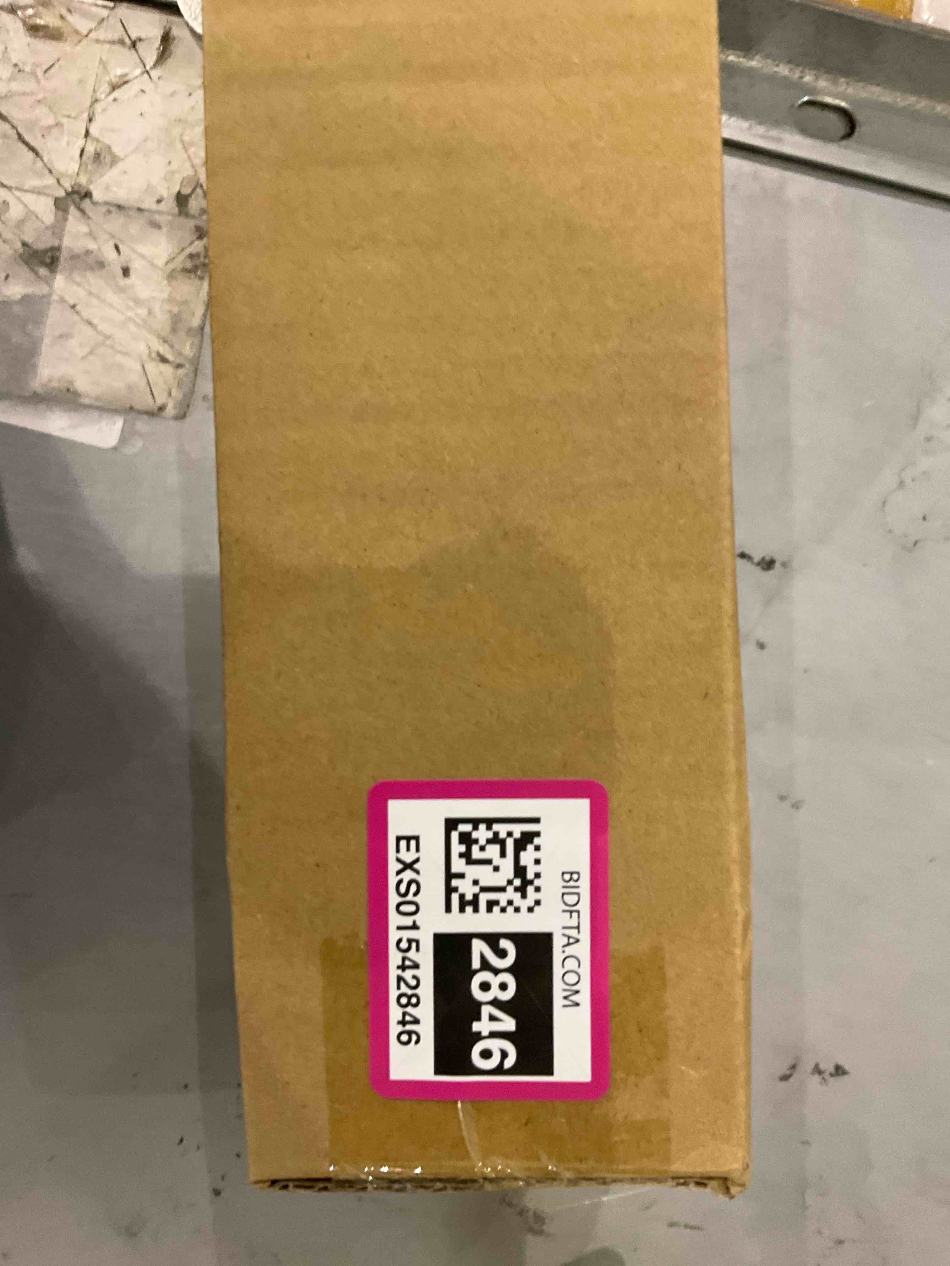 https://s3.amazonaws.com/lotting-images-prod/BargainHunt/EXS01542846_1715257583412.jpeg