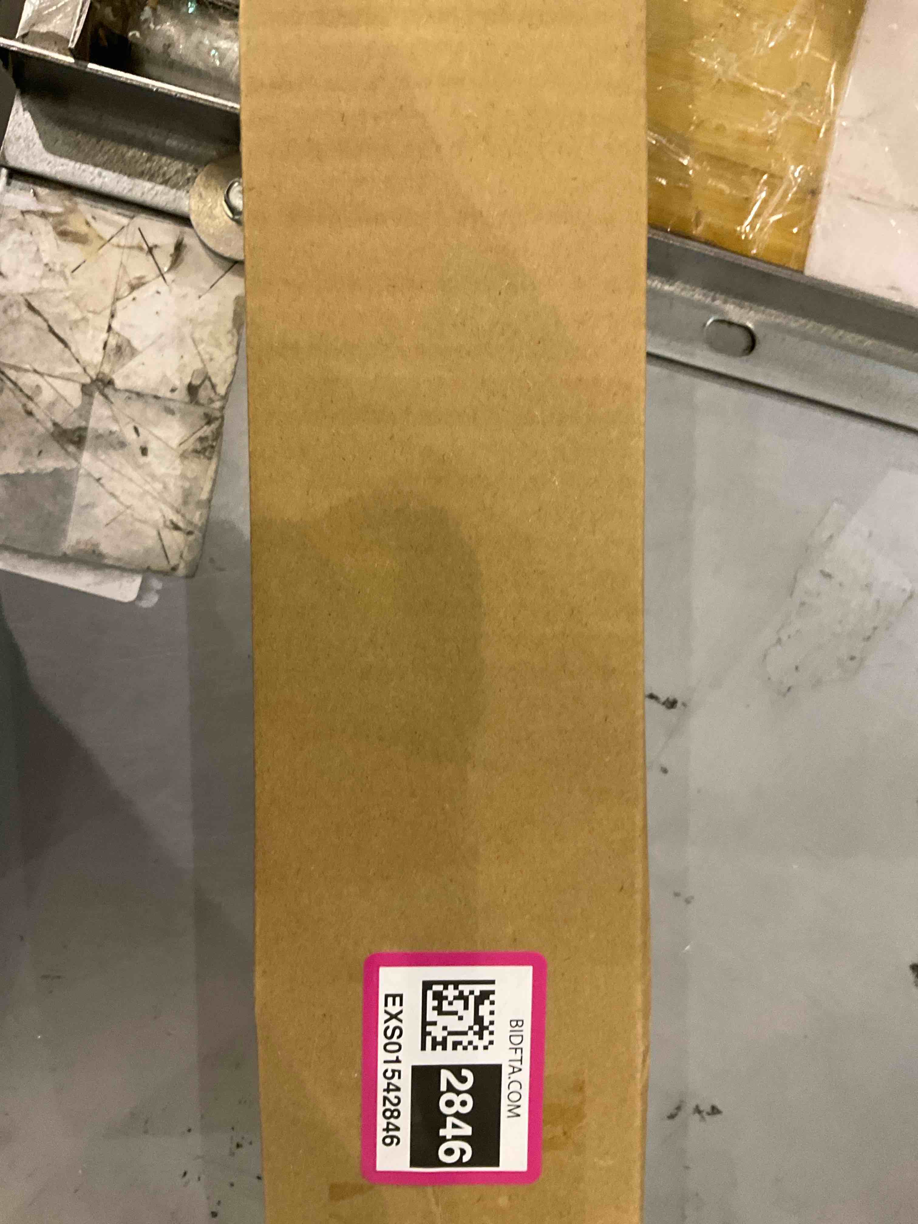 https://s3.amazonaws.com/lotting-images-prod/BargainHunt/EXS01542846_1715257584370.jpeg