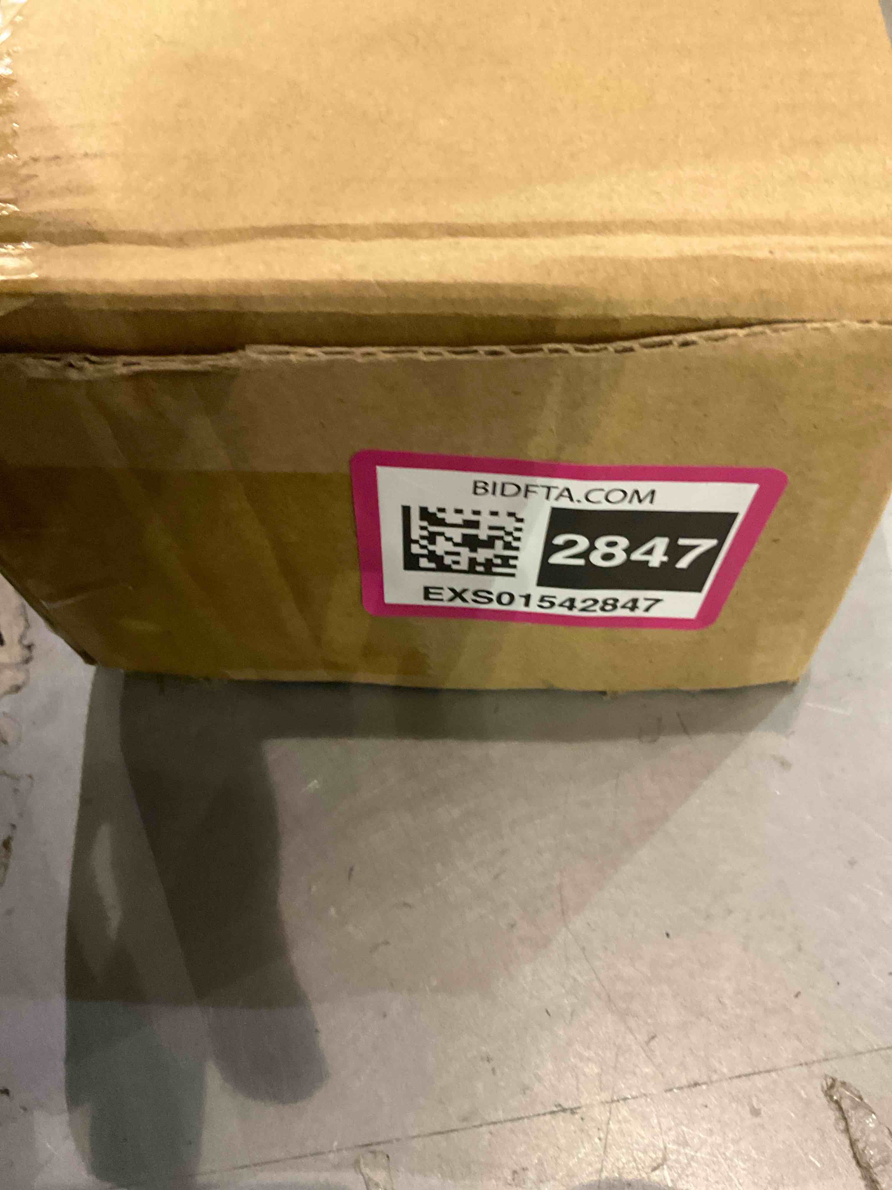 https://s3.amazonaws.com/lotting-images-prod/BargainHunt/EXS01542847_1715257716538.jpeg