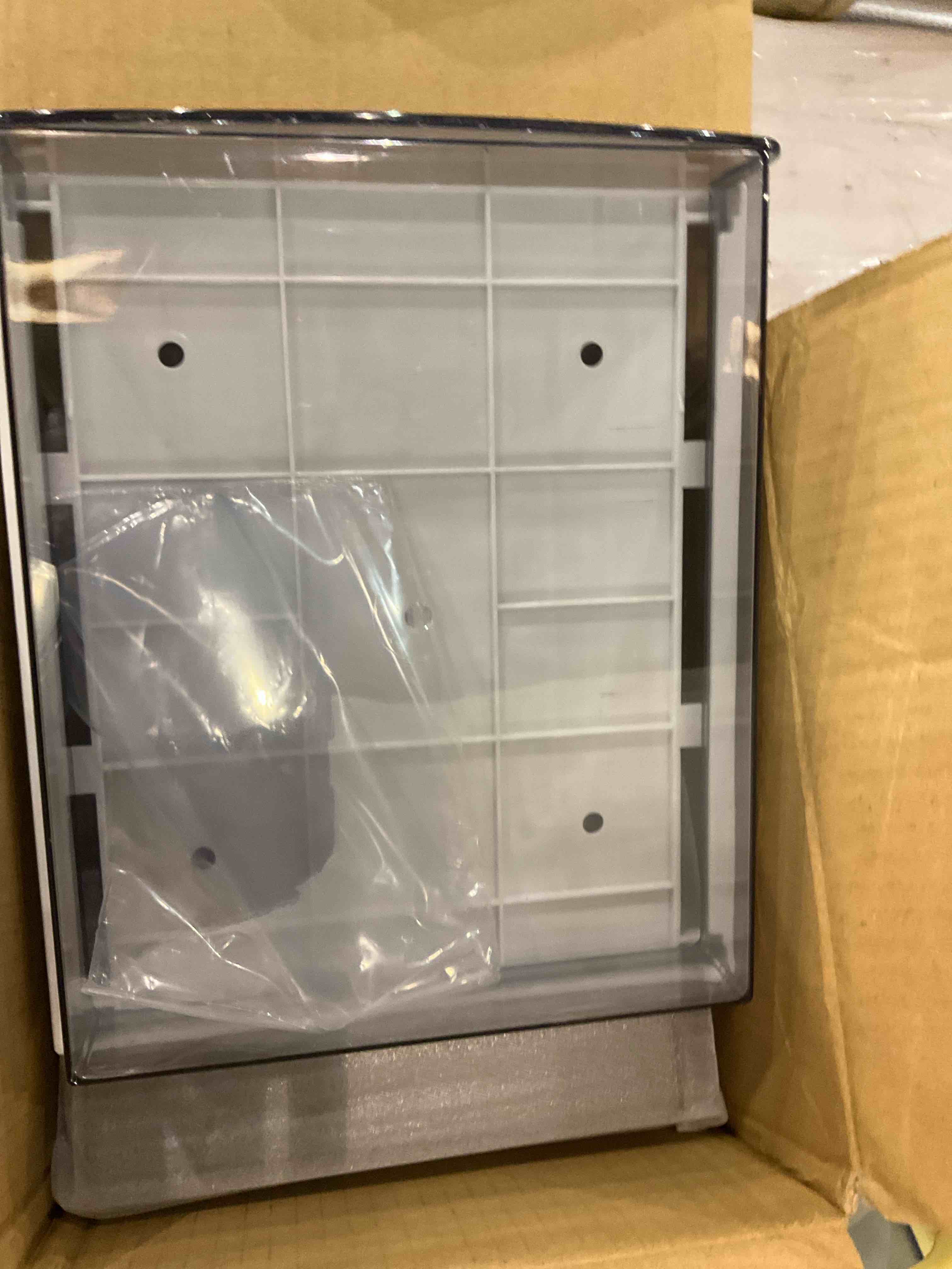 https://s3.amazonaws.com/lotting-images-prod/BargainHunt/EXS01542864_1715261259017.jpeg