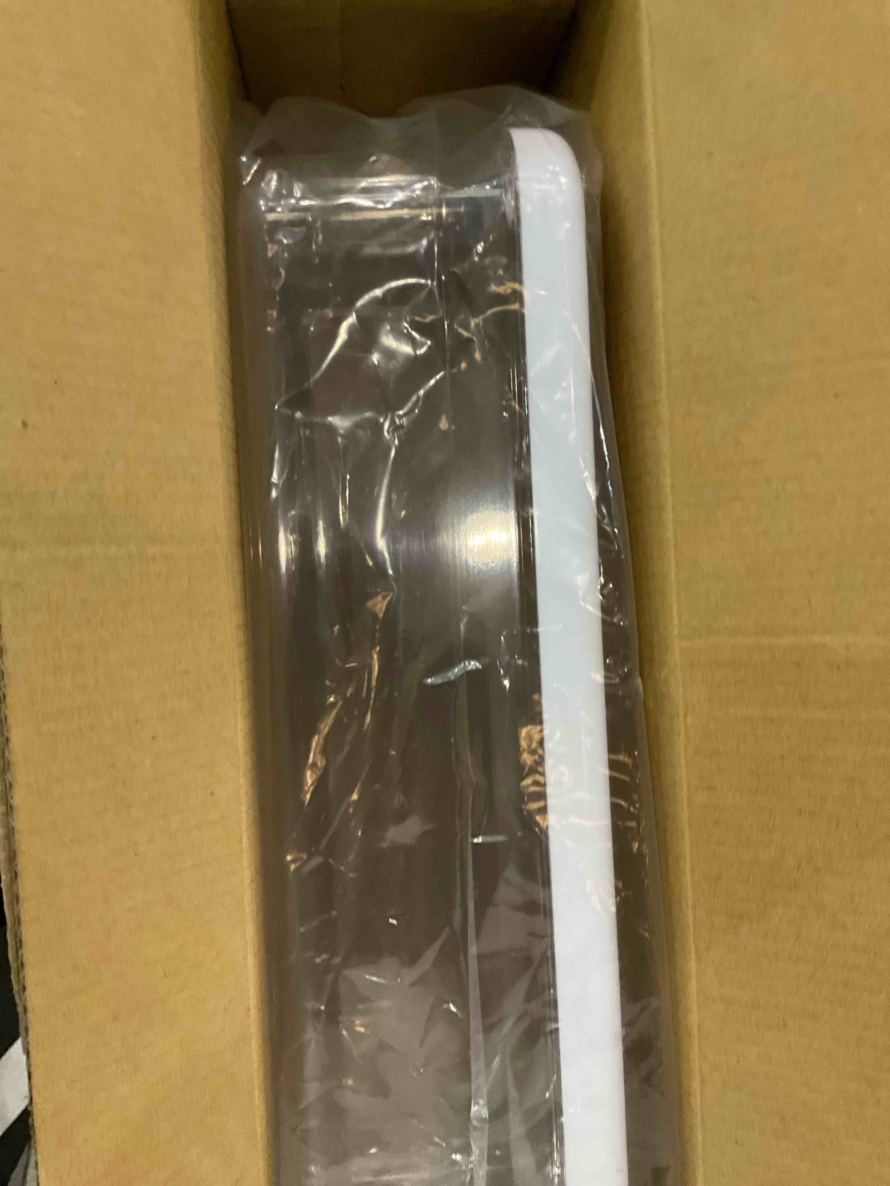 https://s3.amazonaws.com/lotting-images-prod/BargainHunt/EXS01542888_1715264531499.jpeg