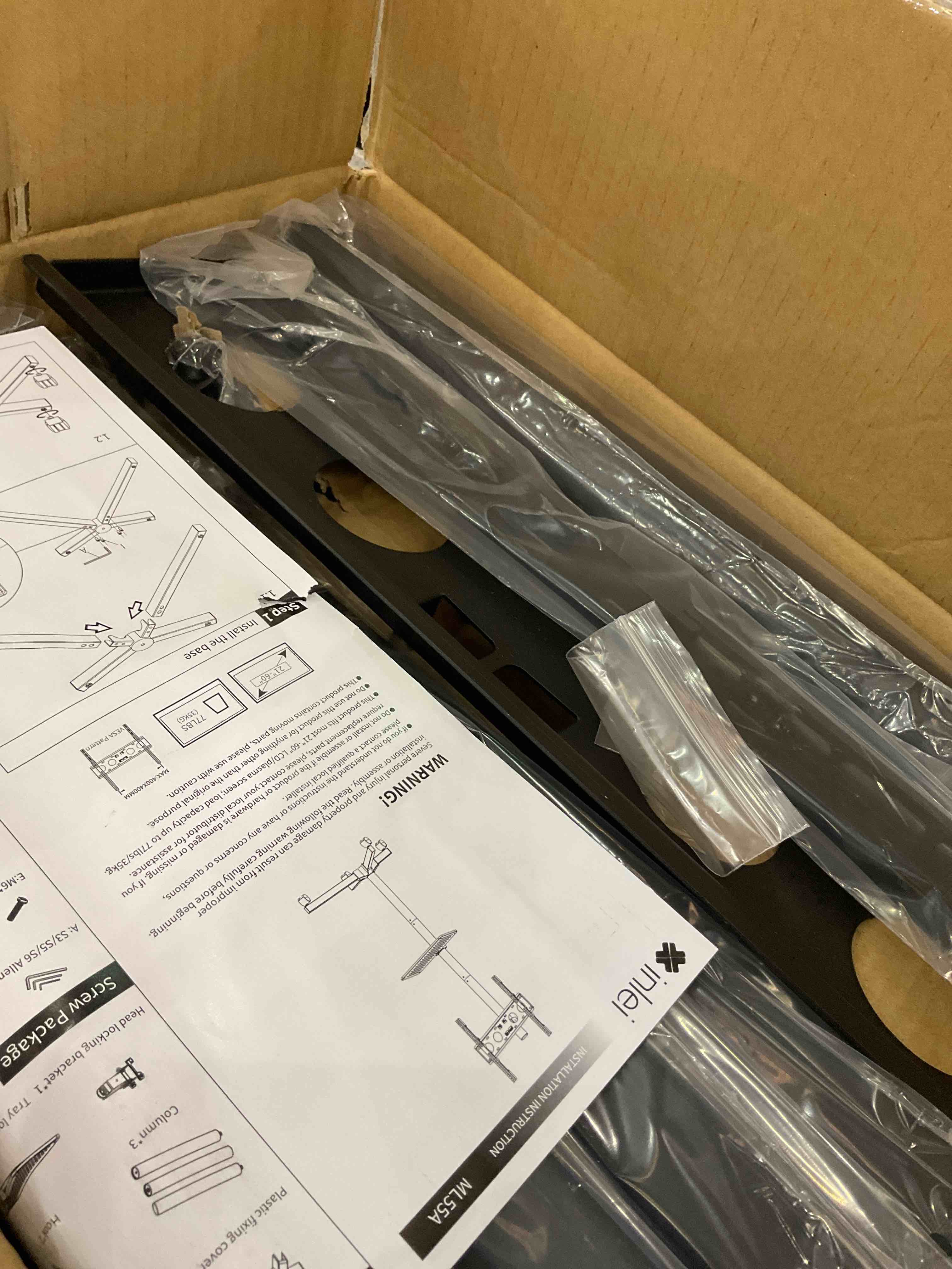 https://s3.amazonaws.com/lotting-images-prod/BargainHunt/EXS01543555_1714486798109.jpeg