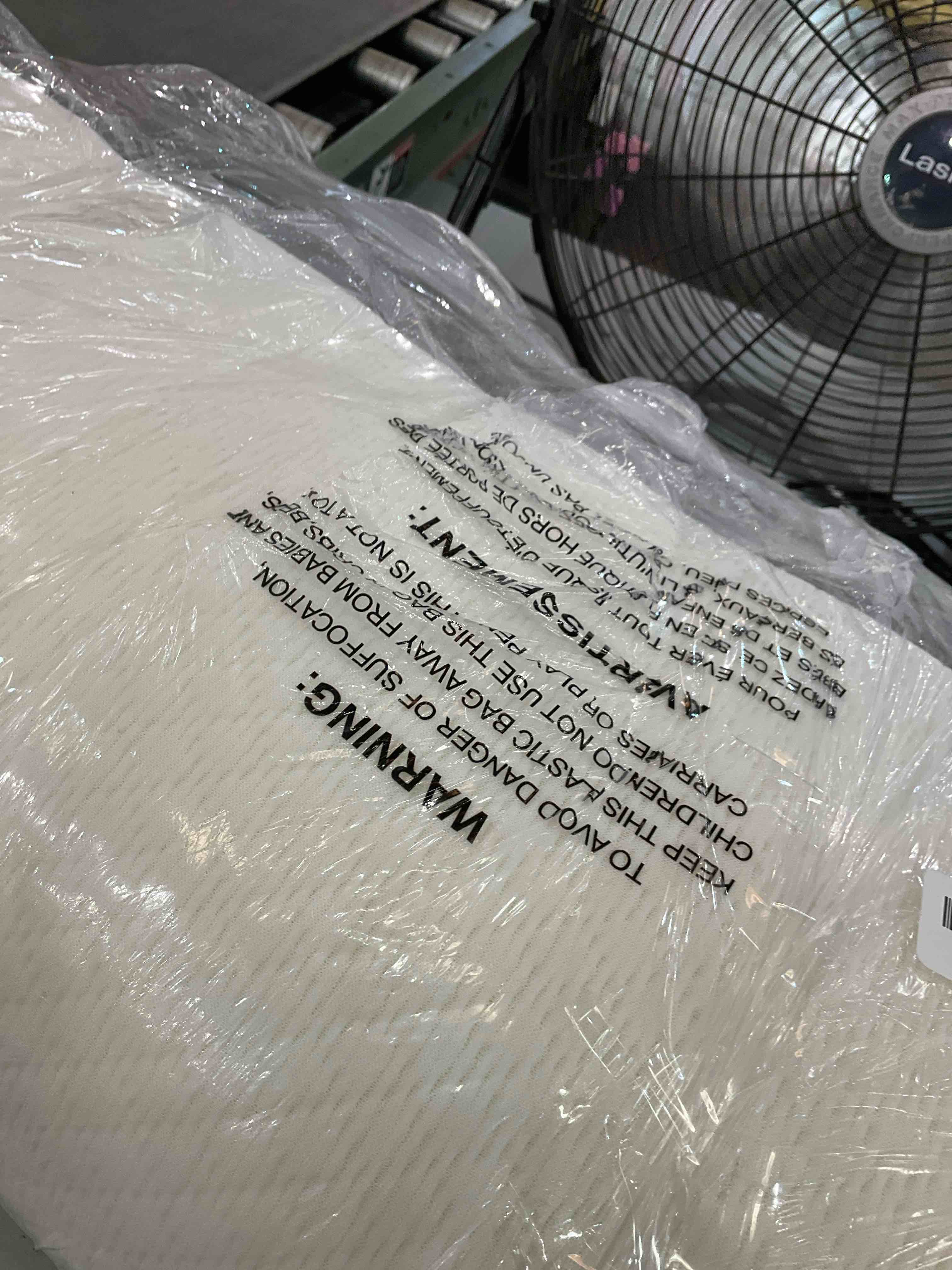 https://s3.amazonaws.com/lotting-images-prod/BargainHunt/EXS01543630_1714502062505.jpeg