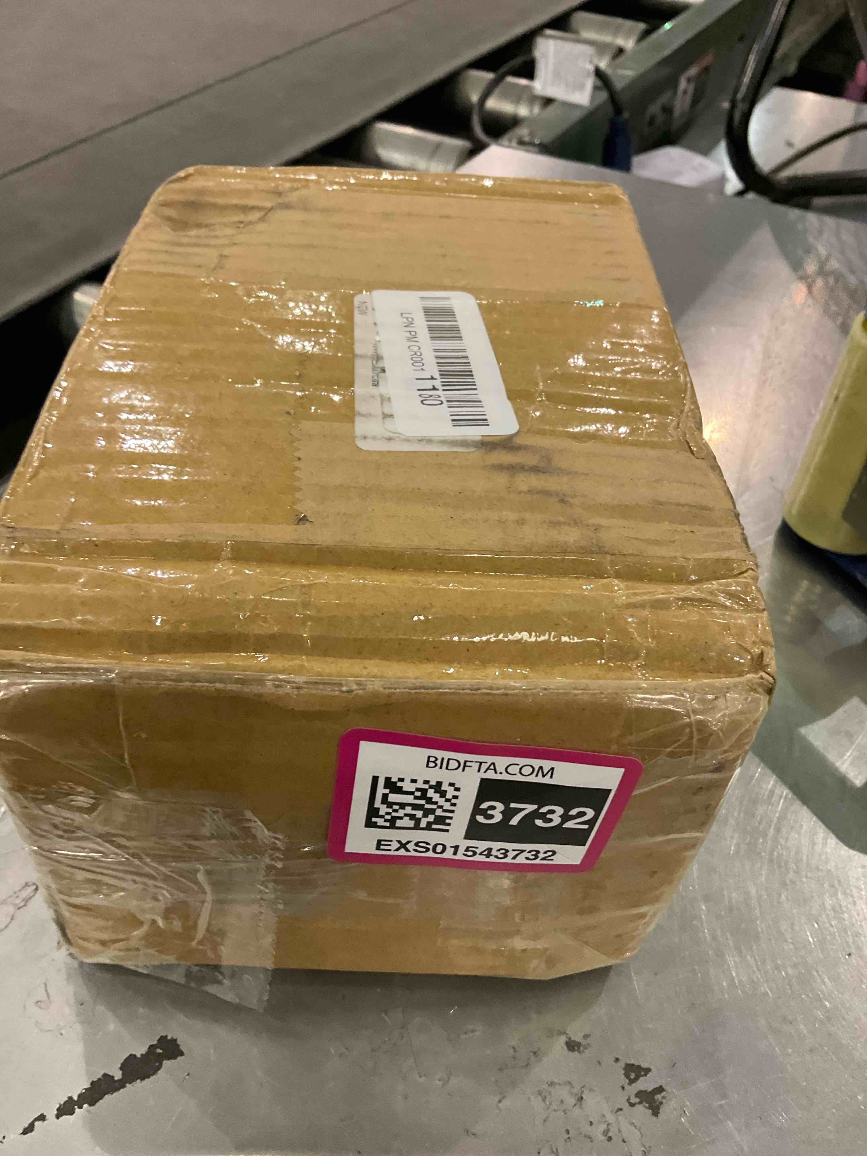 https://s3.amazonaws.com/lotting-images-prod/BargainHunt/EXS01543732_1714653848152.jpeg
