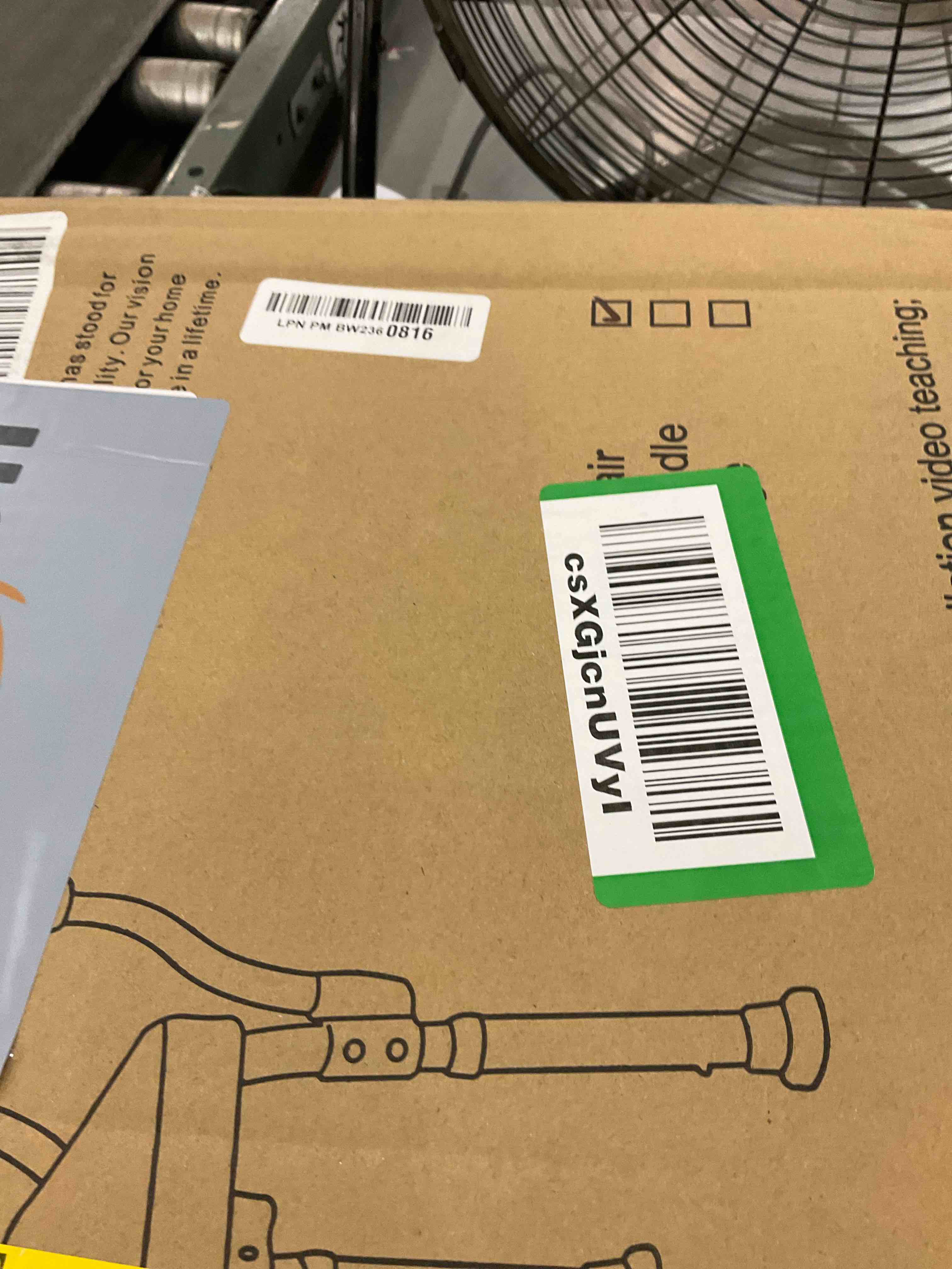 https://s3.amazonaws.com/lotting-images-prod/BargainHunt/EXS01543921_1714671003426.jpeg
