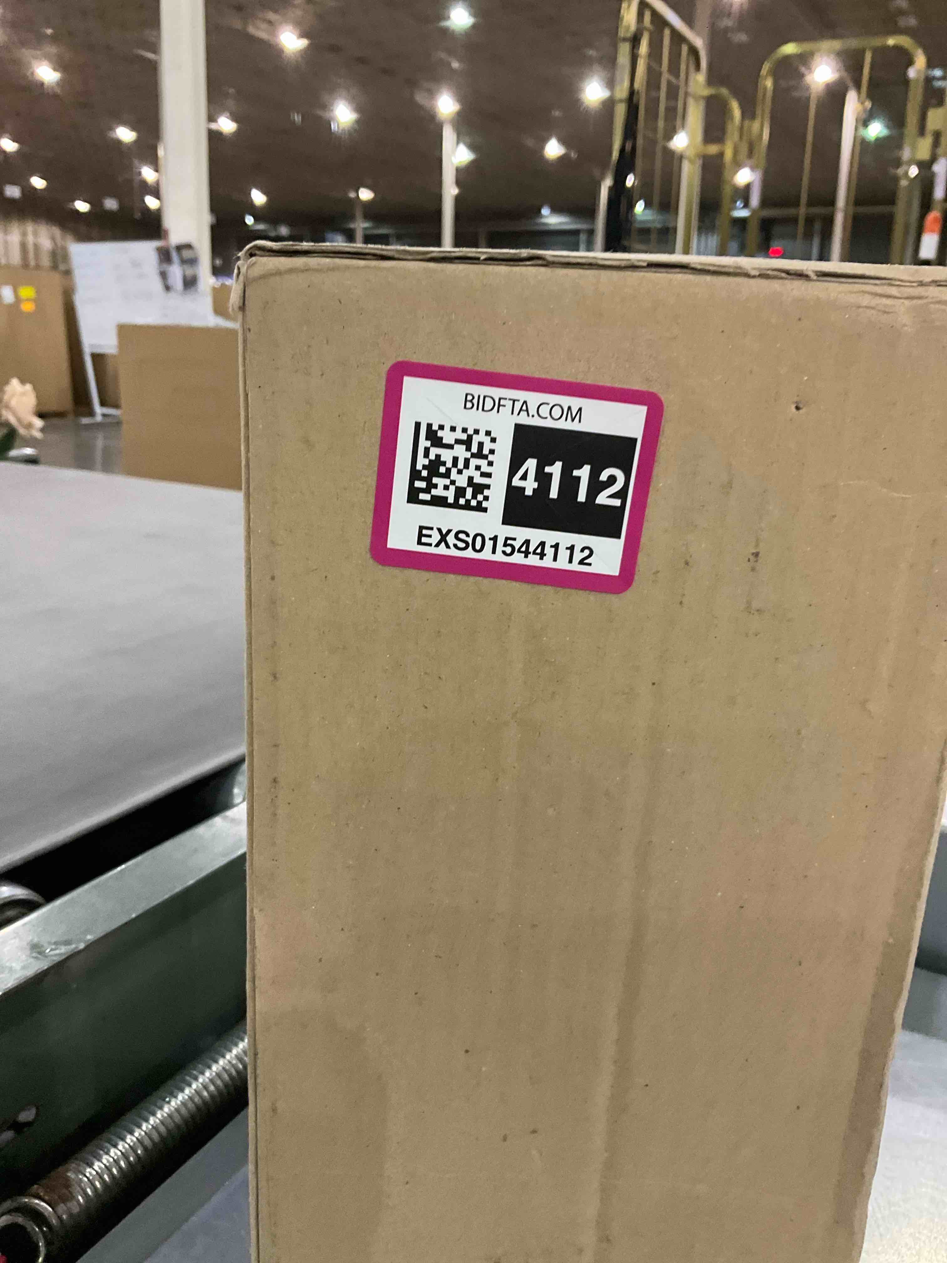https://s3.amazonaws.com/lotting-images-prod/BargainHunt/EXS01544112_1714736088459.jpeg