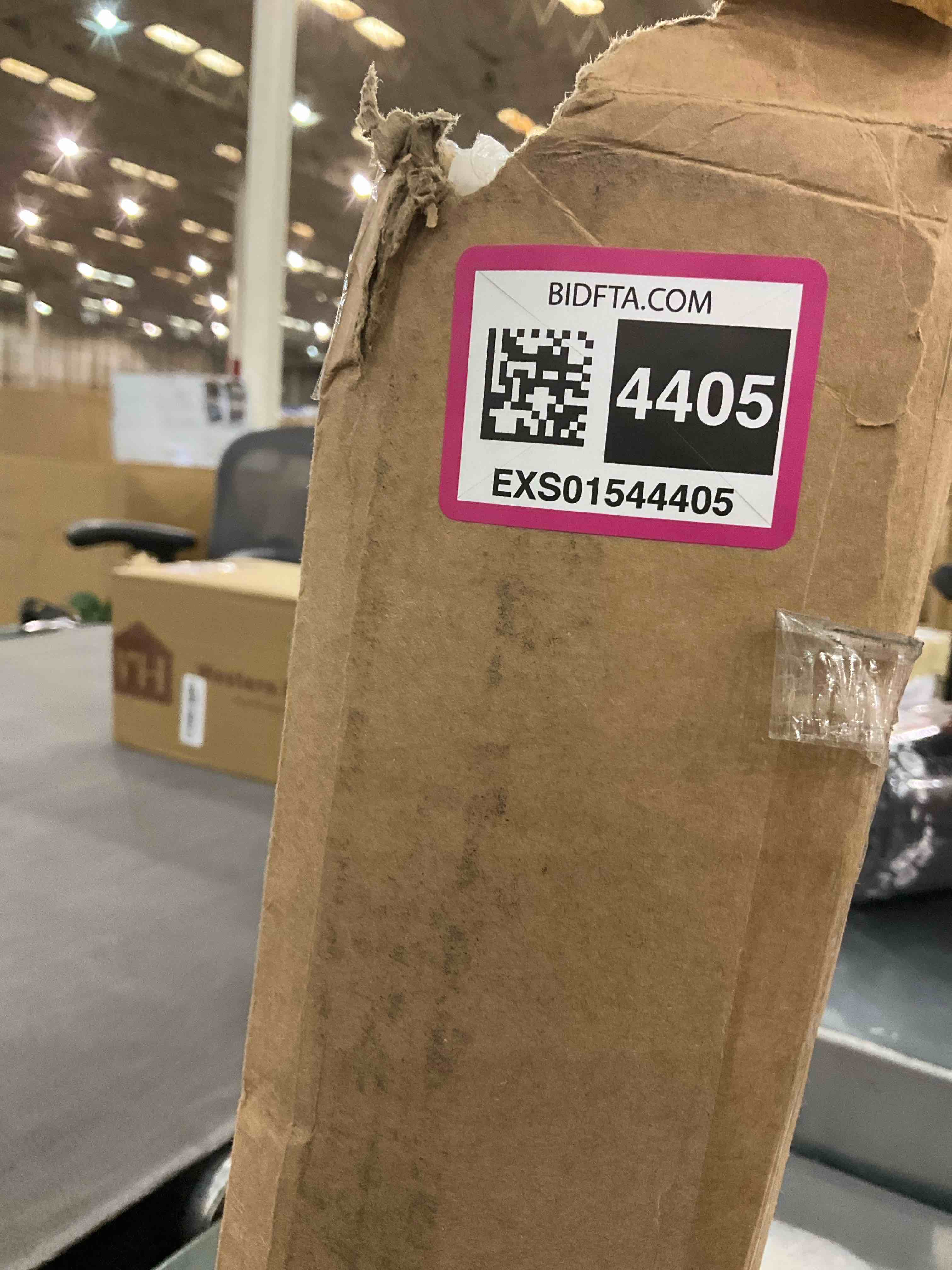 https://s3.amazonaws.com/lotting-images-prod/BargainHunt/EXS01544405_1715107301064.jpeg