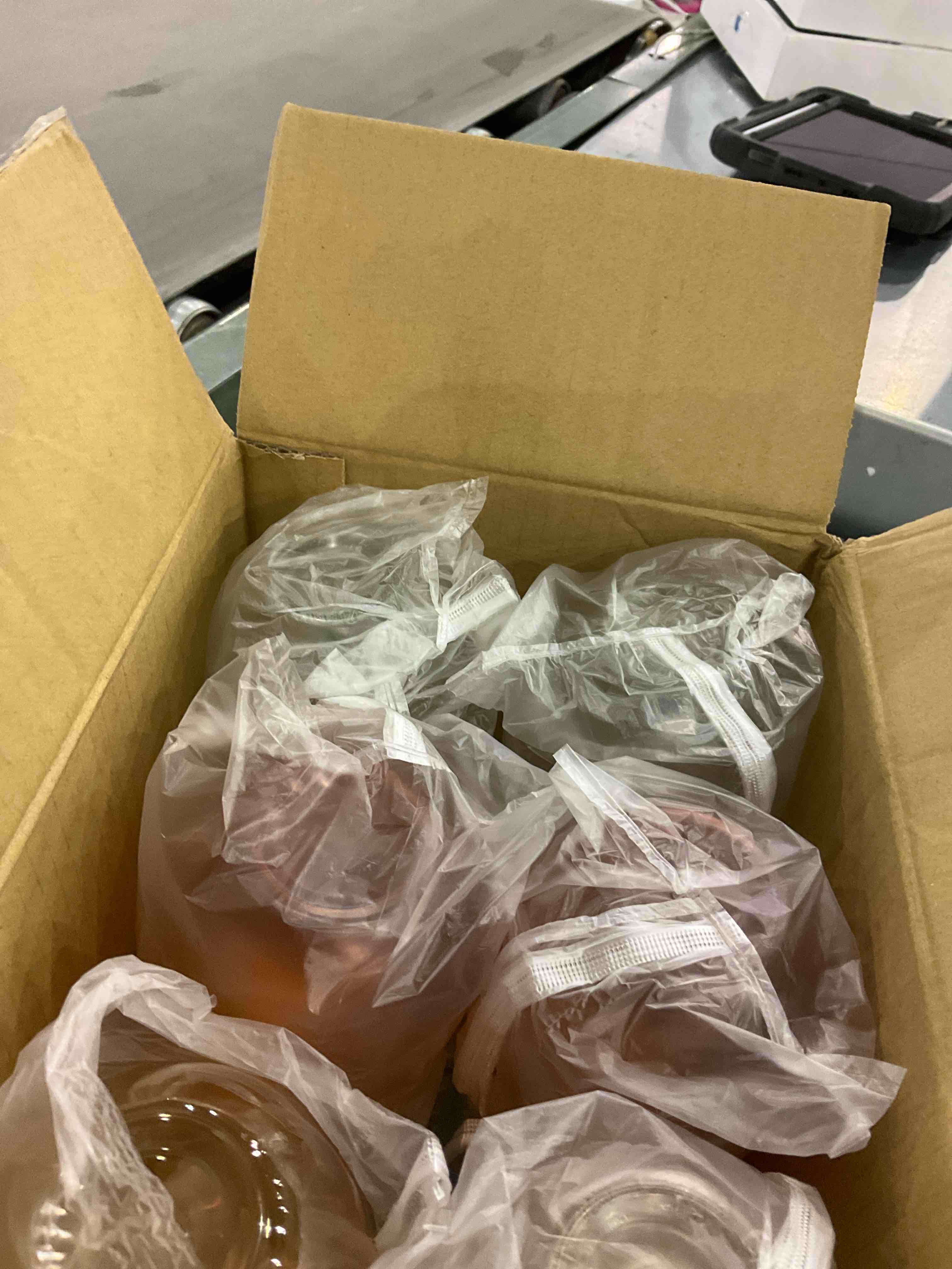 https://s3.amazonaws.com/lotting-images-prod/BargainHunt/EXS01544440_1715167083048.jpeg
