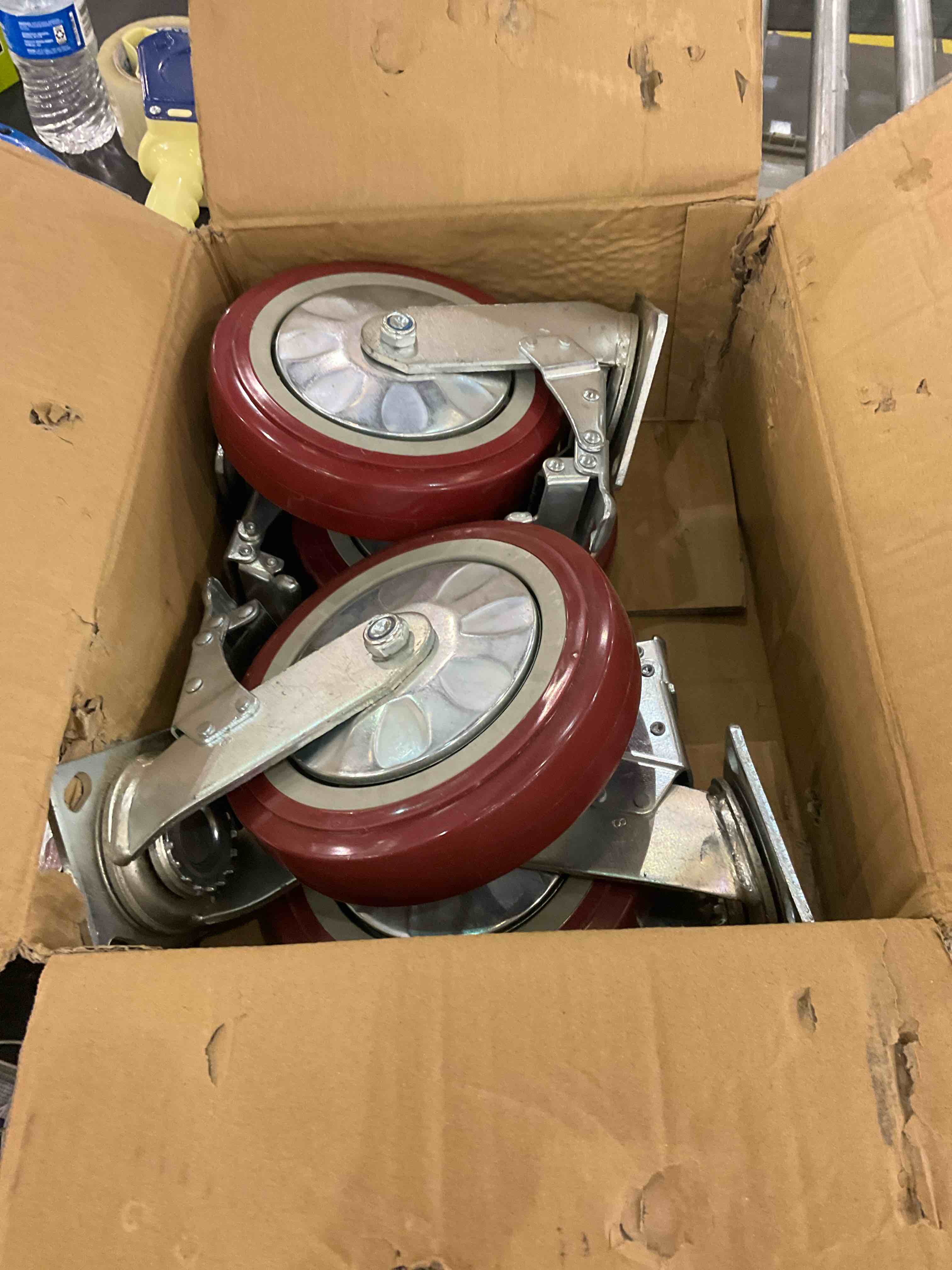 https://s3.amazonaws.com/lotting-images-prod/BargainHunt/EXS01544511_1715003937858.jpeg
