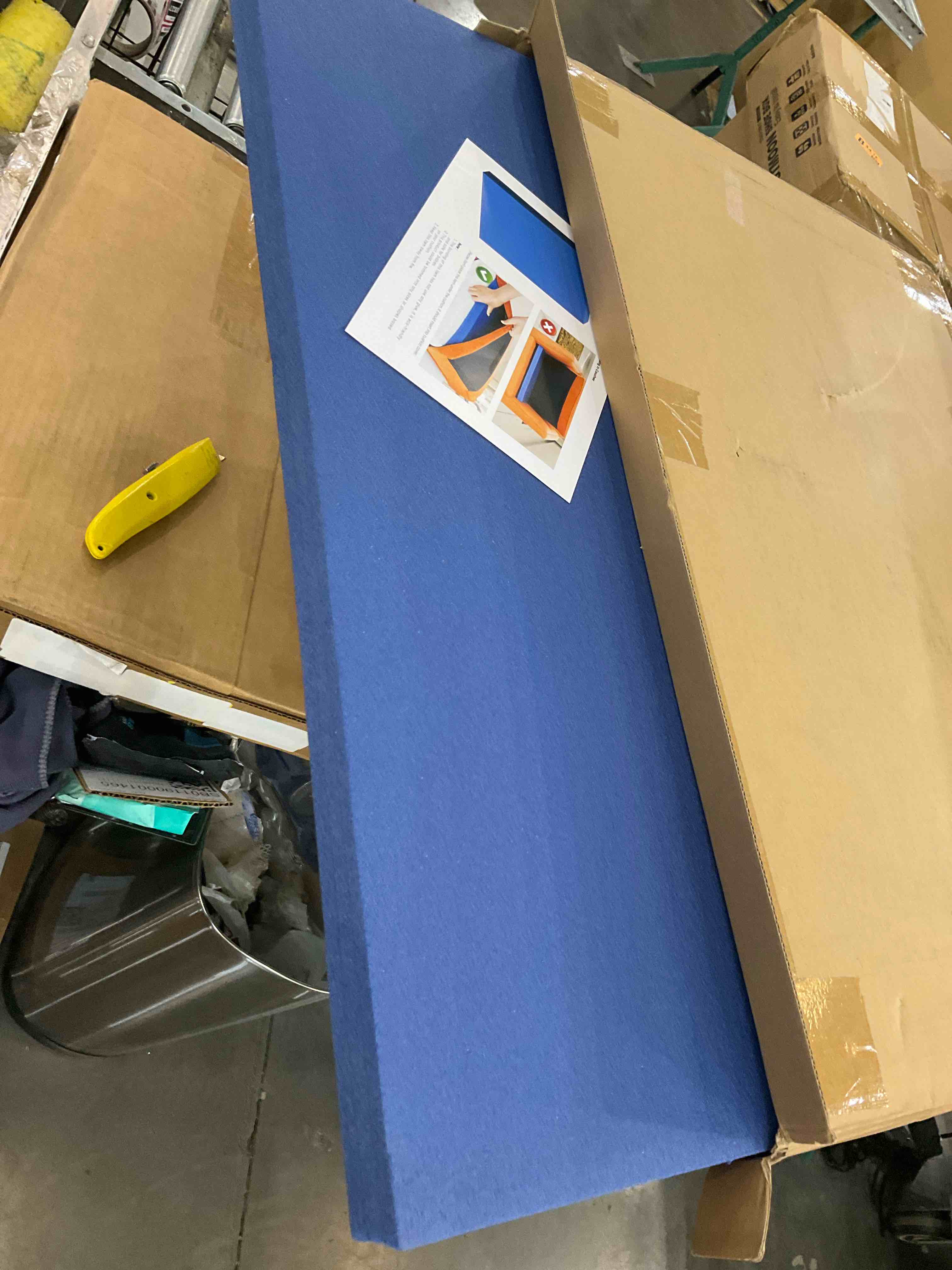 https://s3.amazonaws.com/lotting-images-prod/BargainHunt/EXS01544512_1715004285069.jpeg