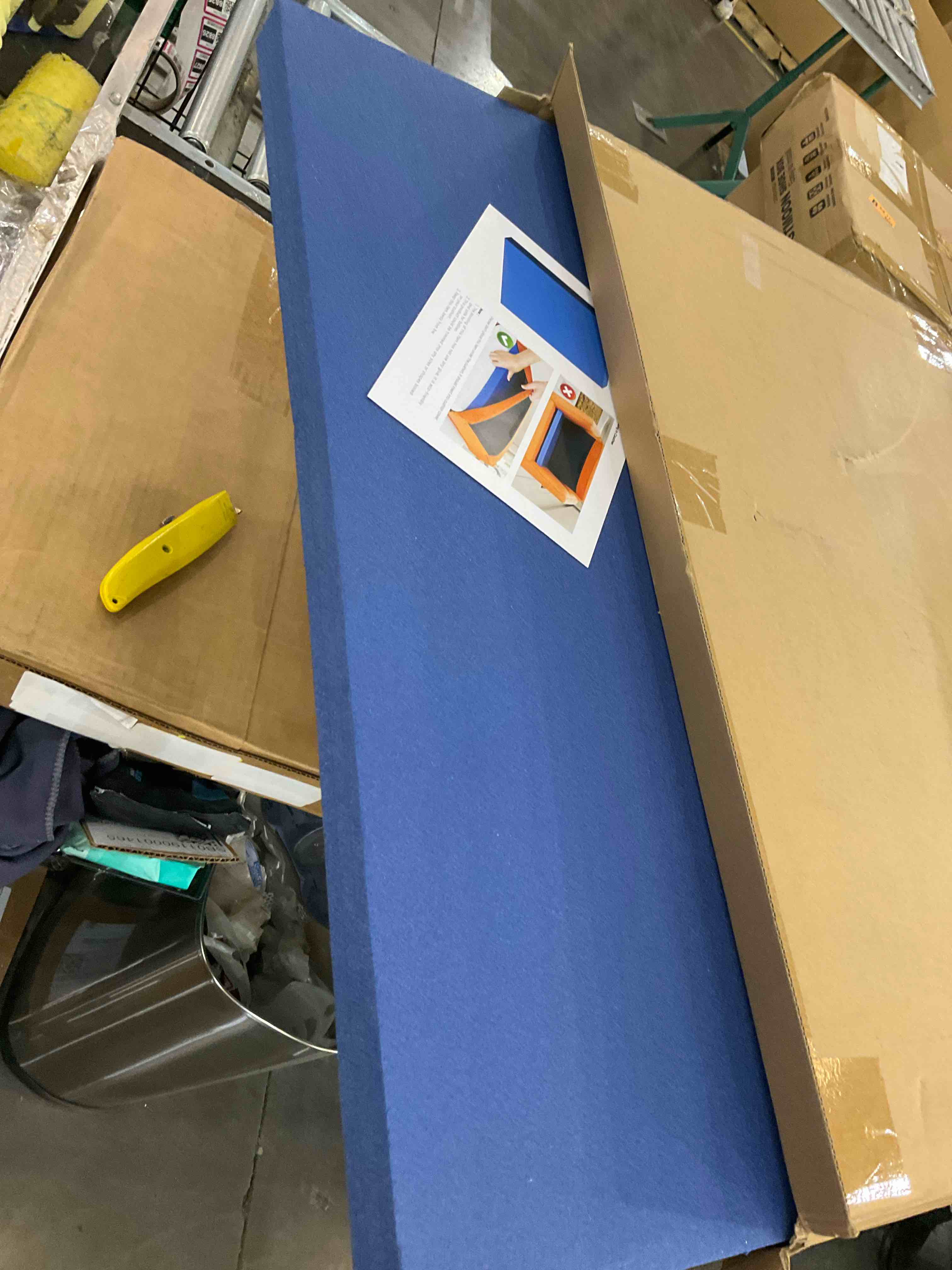 https://s3.amazonaws.com/lotting-images-prod/BargainHunt/EXS01544512_1715004286100.jpeg