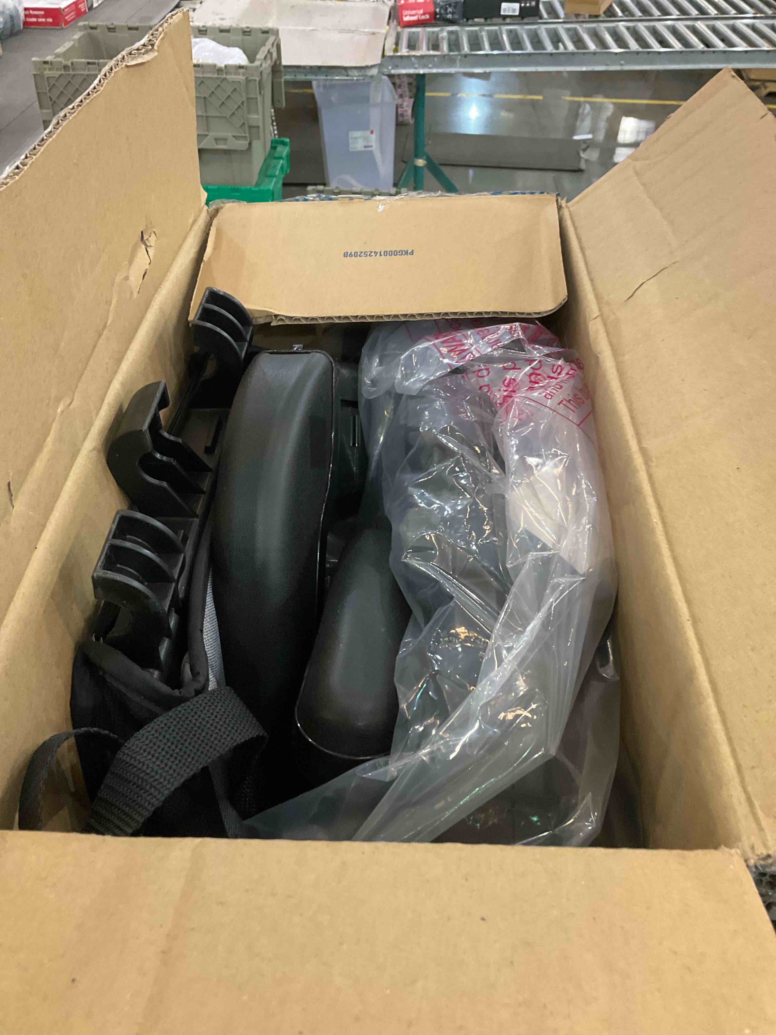 https://s3.amazonaws.com/lotting-images-prod/BargainHunt/EXS01544517_1715005142711.jpeg