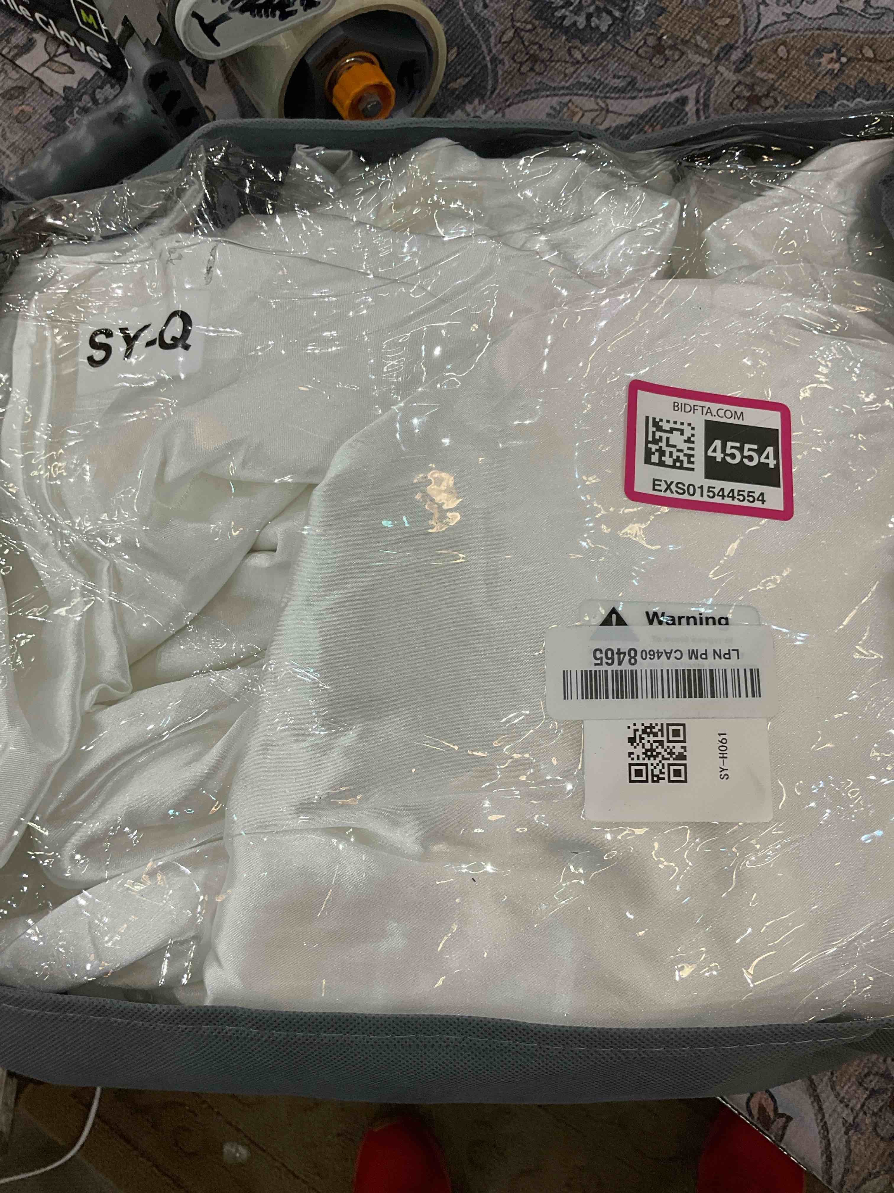 https://s3.amazonaws.com/lotting-images-prod/BargainHunt/EXS01544554_1715015980884.jpeg