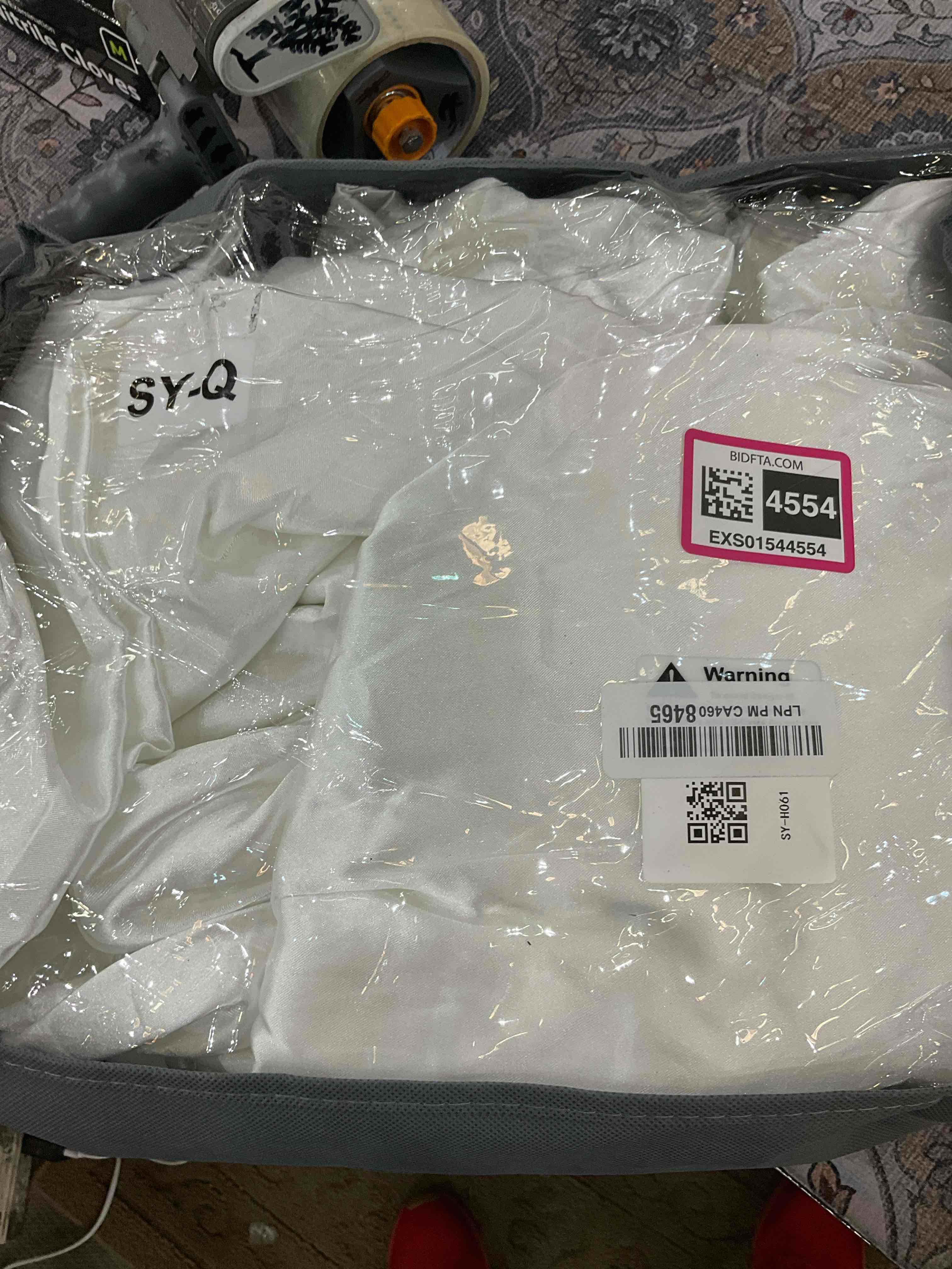 https://s3.amazonaws.com/lotting-images-prod/BargainHunt/EXS01544554_1715015981928.jpeg