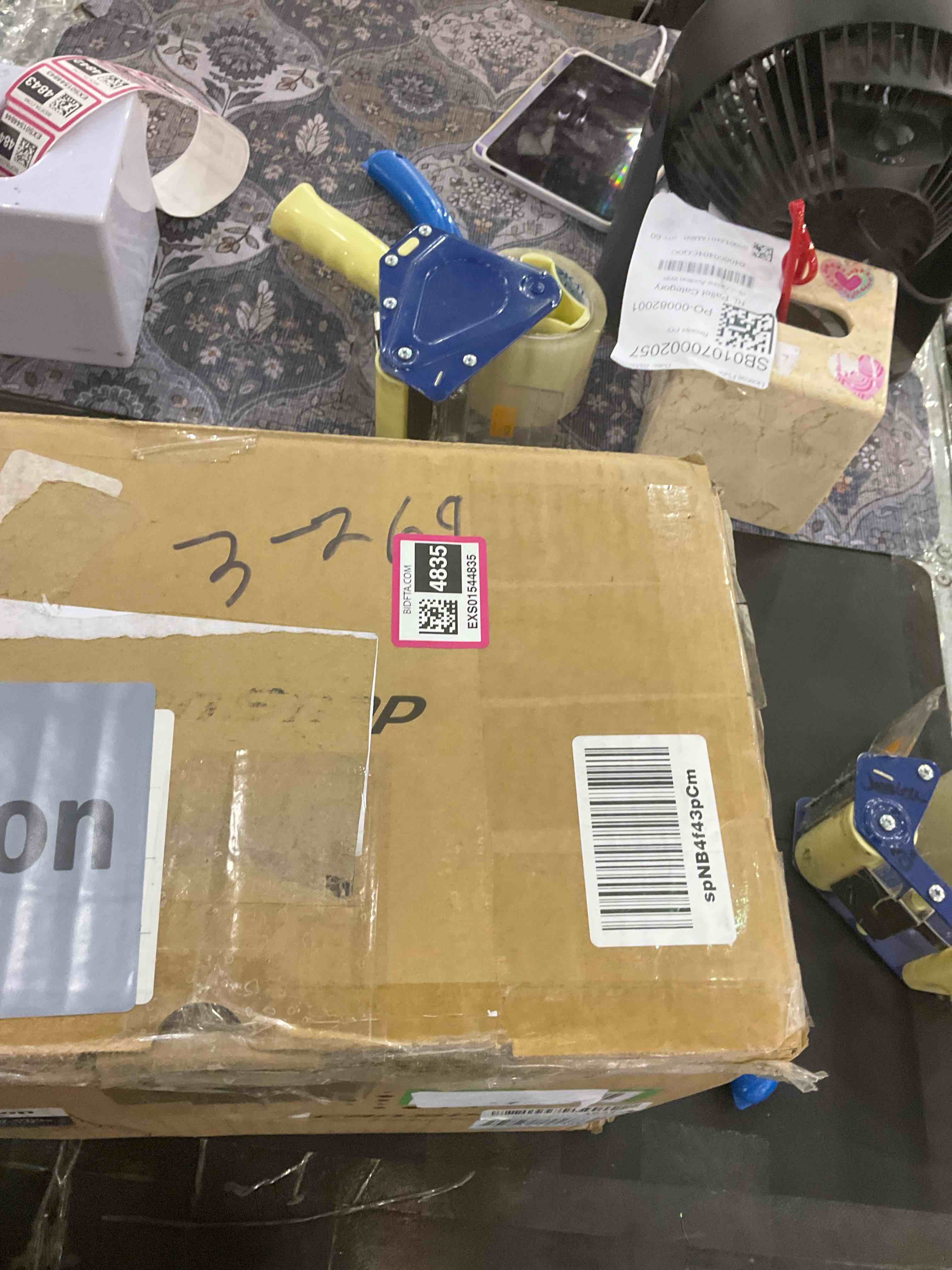 https://s3.amazonaws.com/lotting-images-prod/BargainHunt/EXS01544835_1715254674833.jpeg
