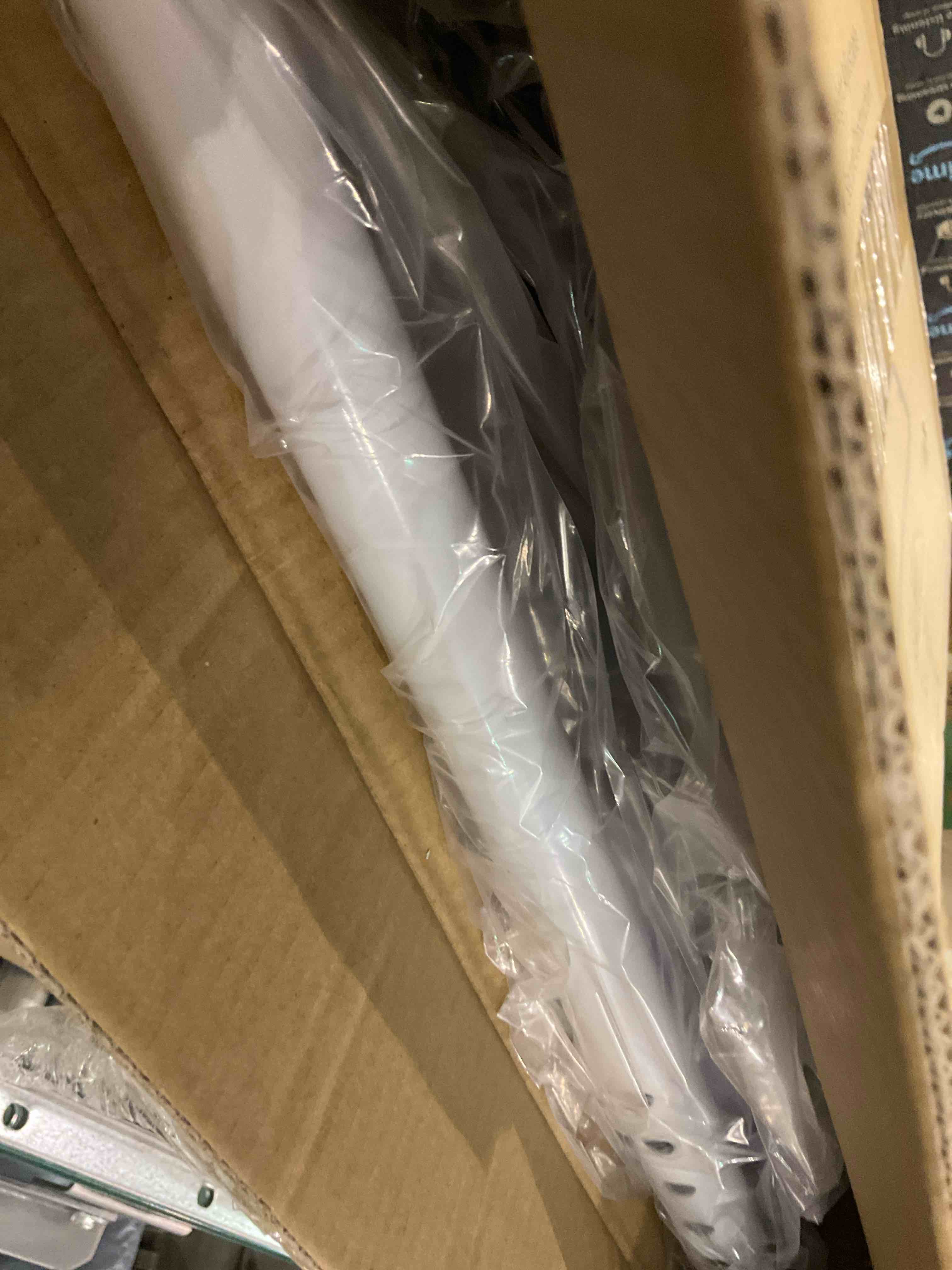 https://s3.amazonaws.com/lotting-images-prod/BargainHunt/EXS01545151_1714736797073.jpeg