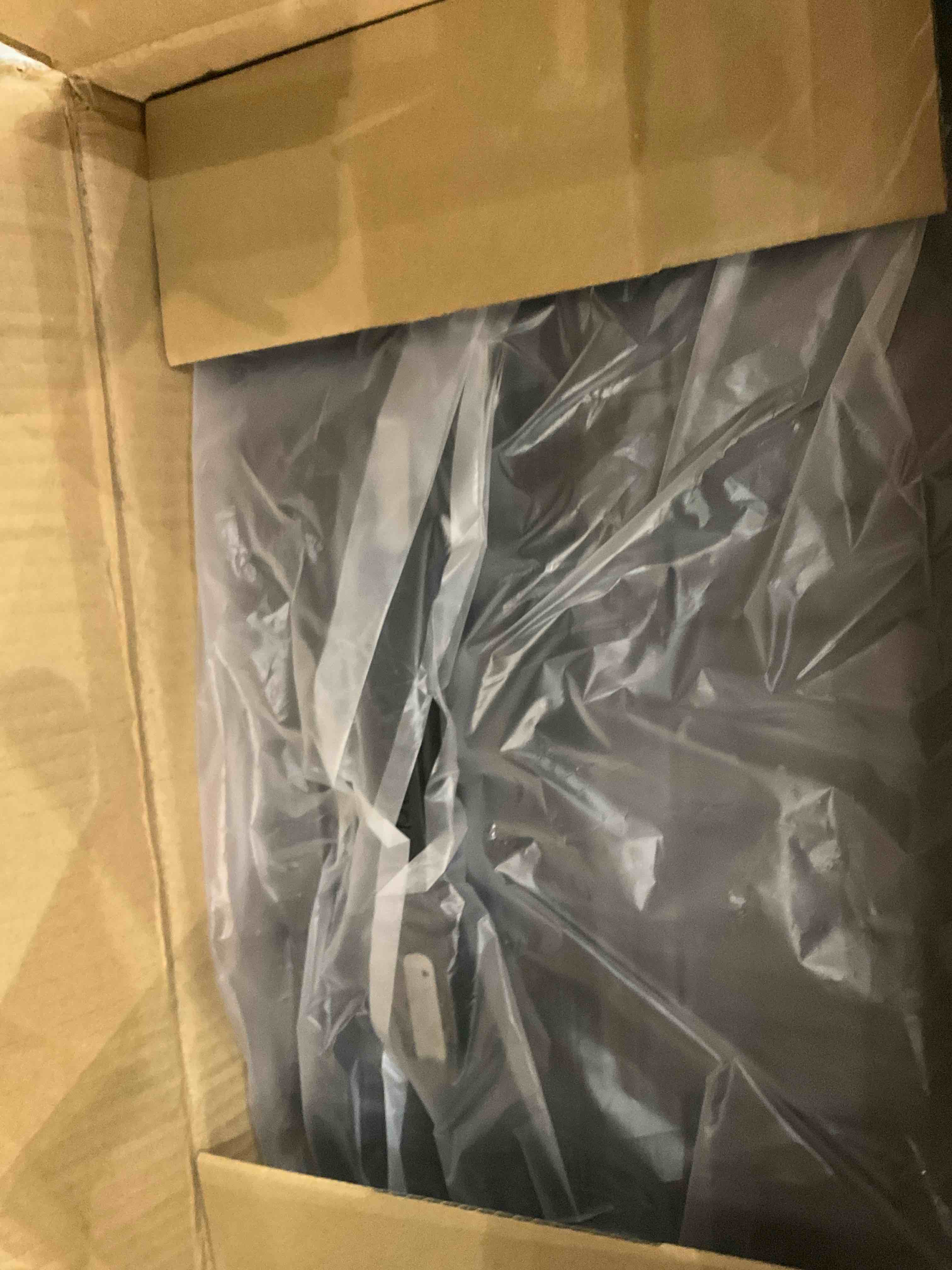 https://s3.amazonaws.com/lotting-images-prod/BargainHunt/EXS01545156_1714737626670.jpeg