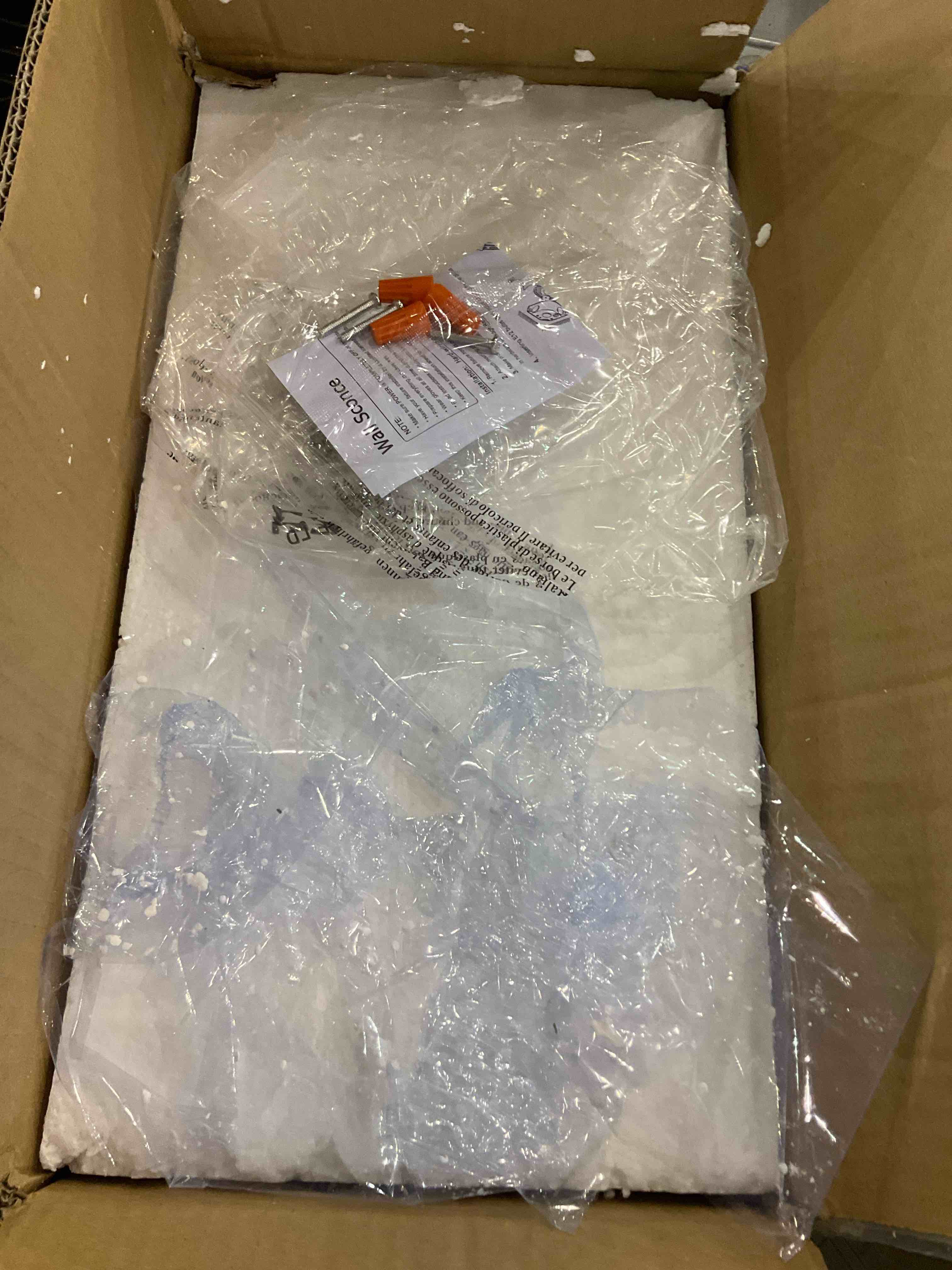 https://s3.amazonaws.com/lotting-images-prod/BargainHunt/EXS01545295_1714995541602.jpeg