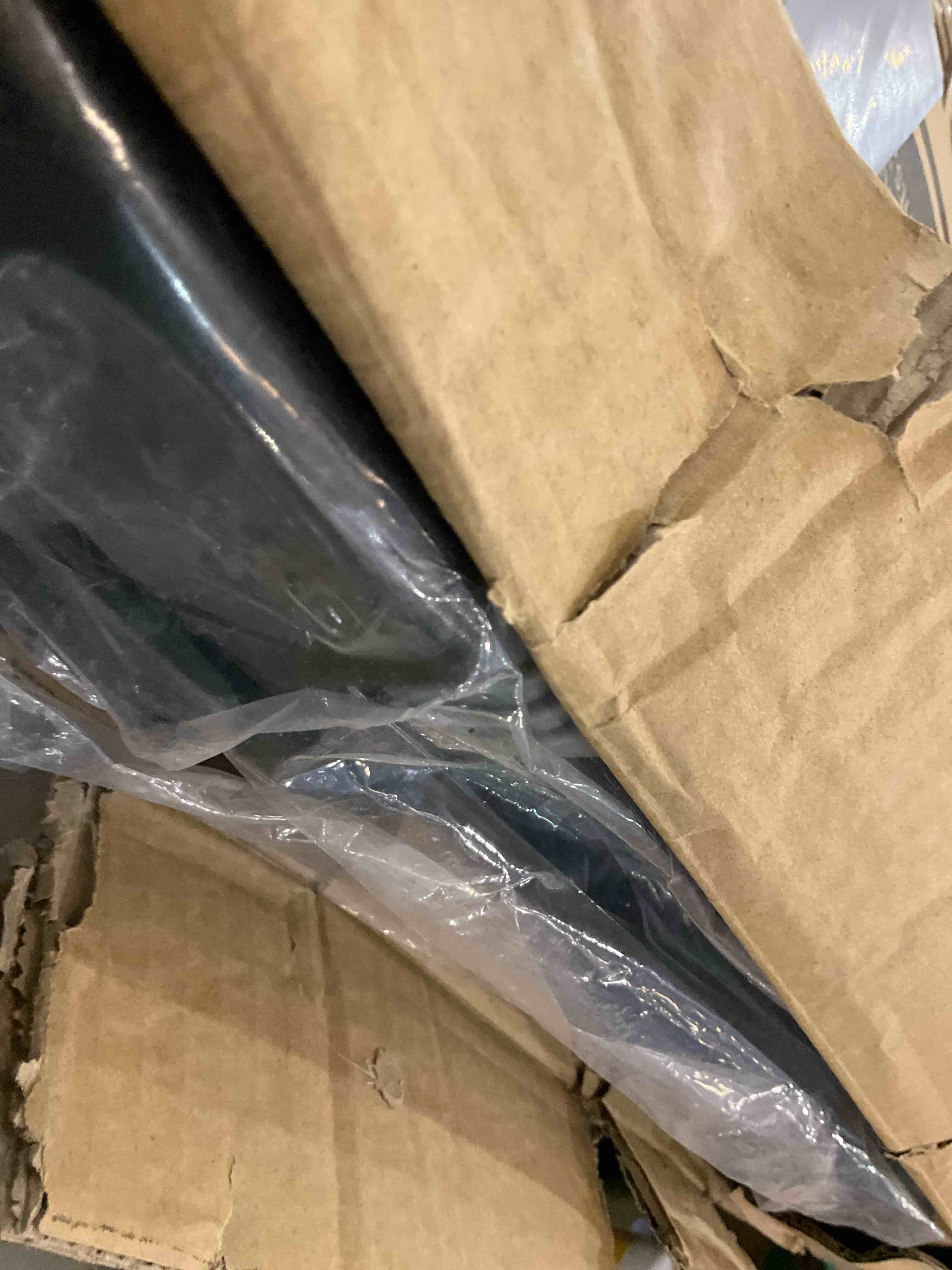 https://s3.amazonaws.com/lotting-images-prod/BargainHunt/EXS01545336_1715003111286.jpeg