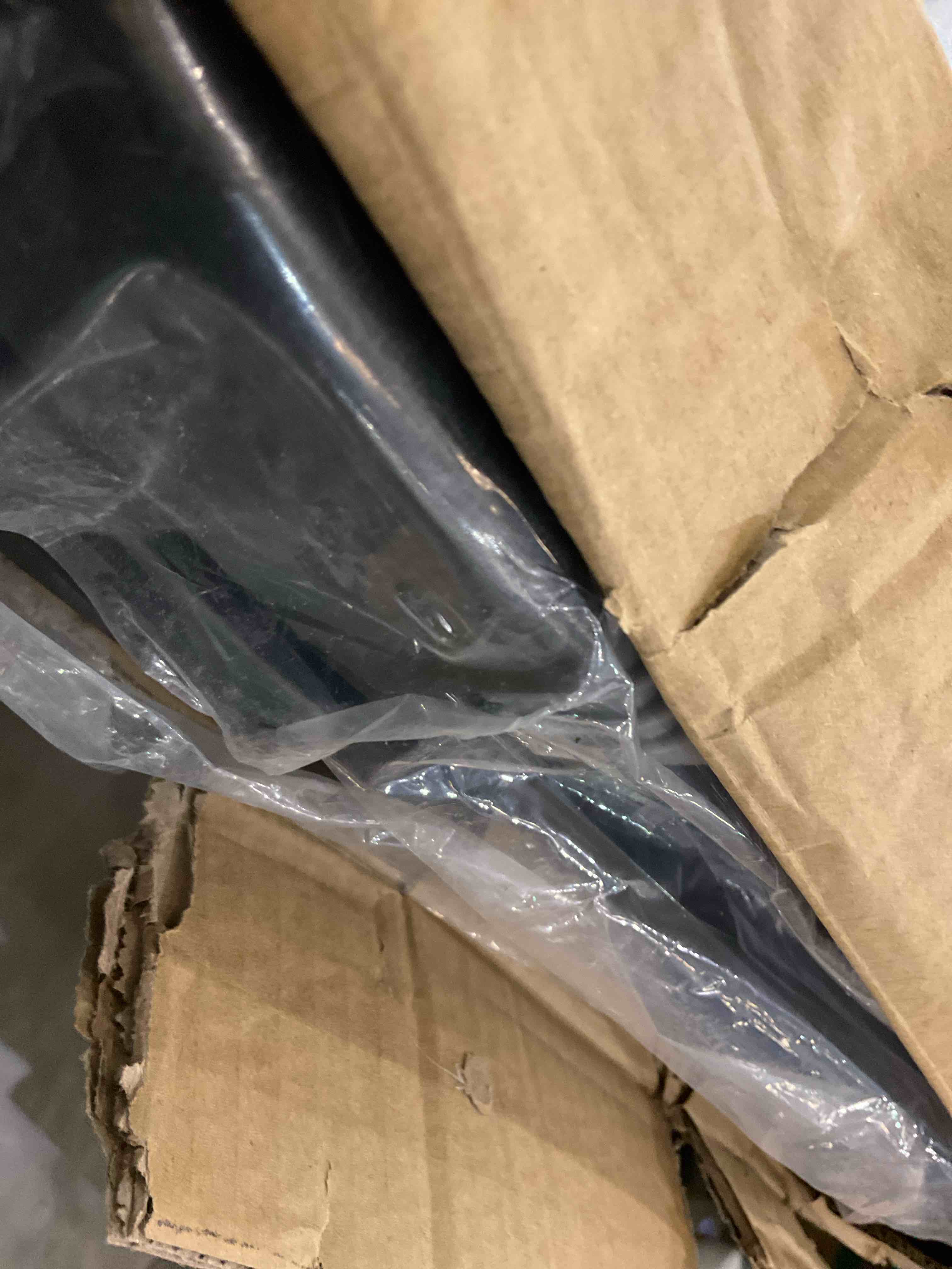 https://s3.amazonaws.com/lotting-images-prod/BargainHunt/EXS01545336_1715003112183.jpeg
