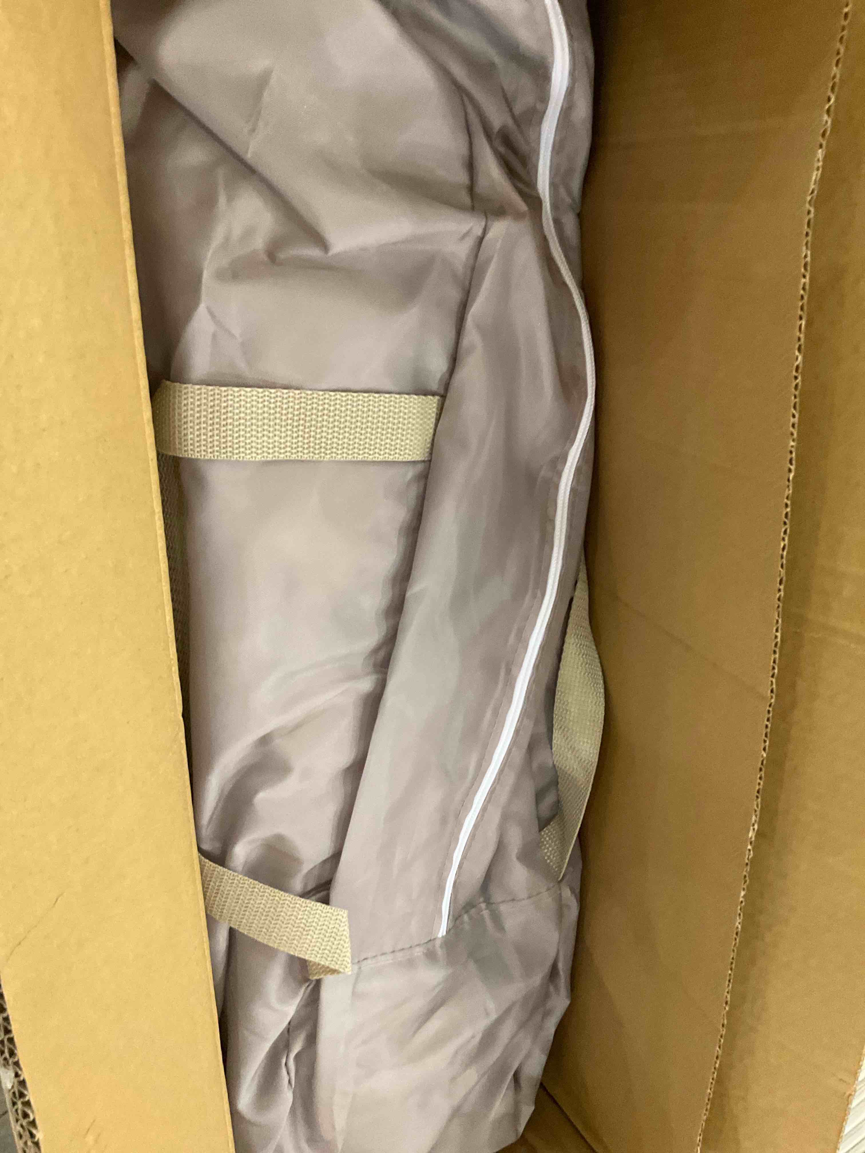 https://s3.amazonaws.com/lotting-images-prod/BargainHunt/EXS01545338_1715003377157.jpeg