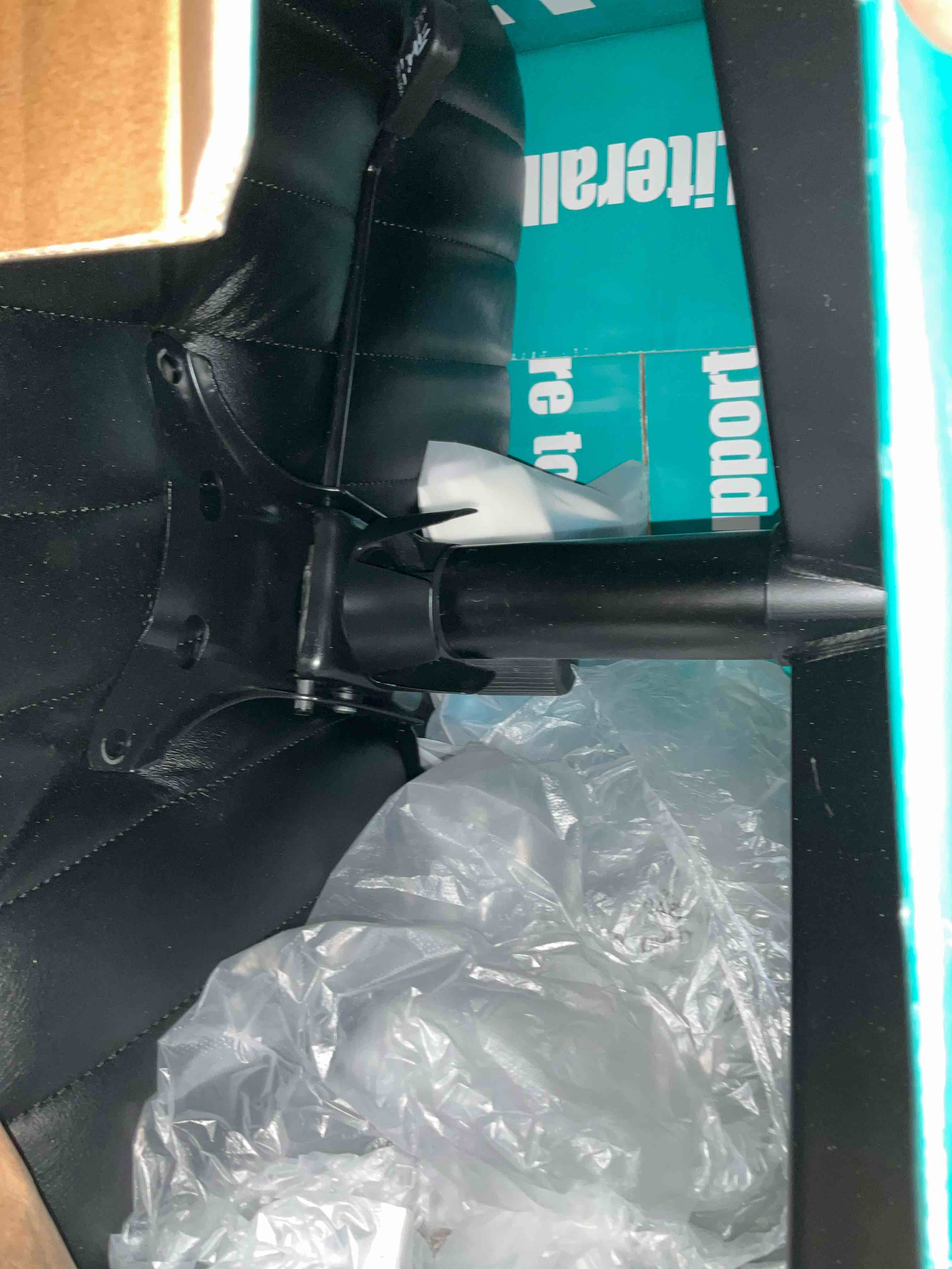 https://s3.amazonaws.com/lotting-images-prod/BargainHunt/EXS01545363_1715008056106.jpeg