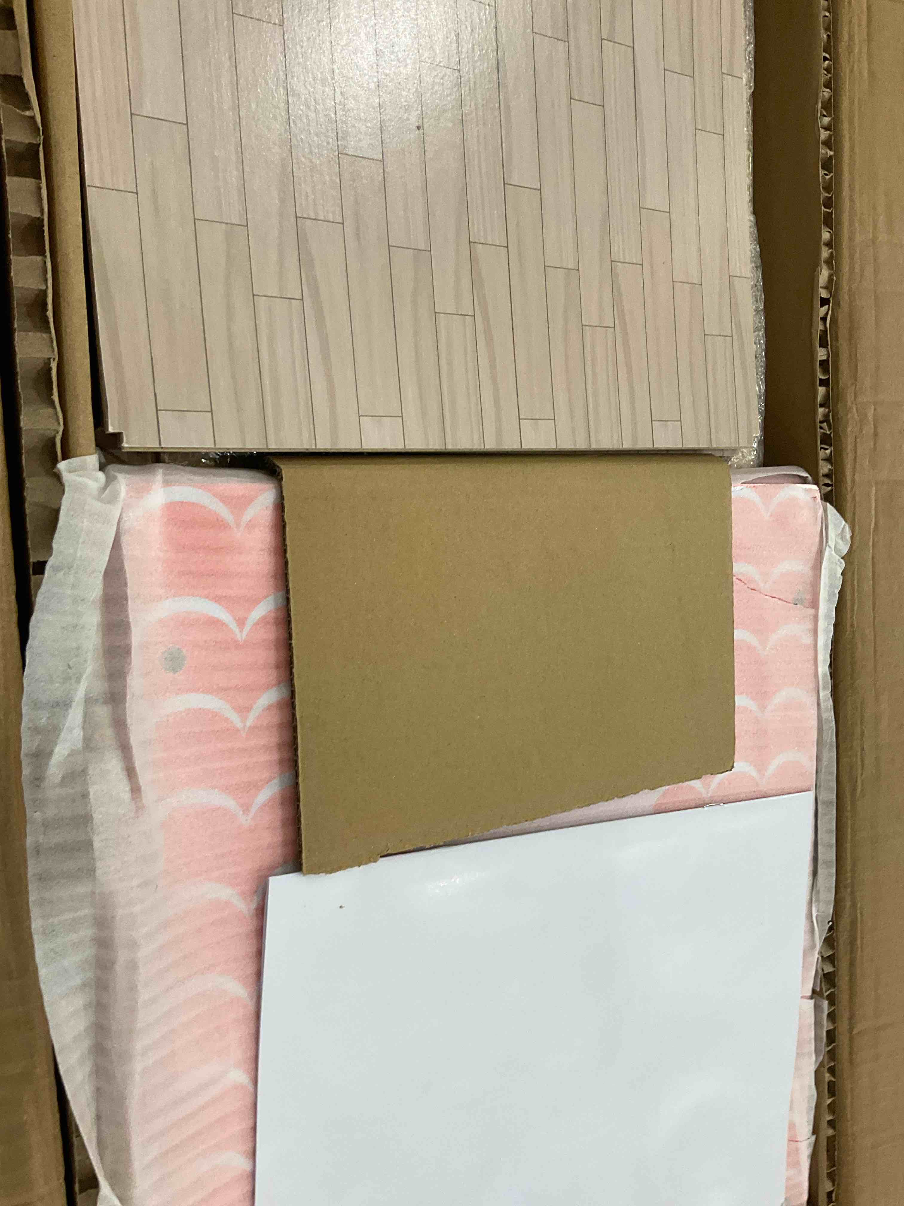 https://s3.amazonaws.com/lotting-images-prod/BargainHunt/EXS01545497_1715100950181.jpeg