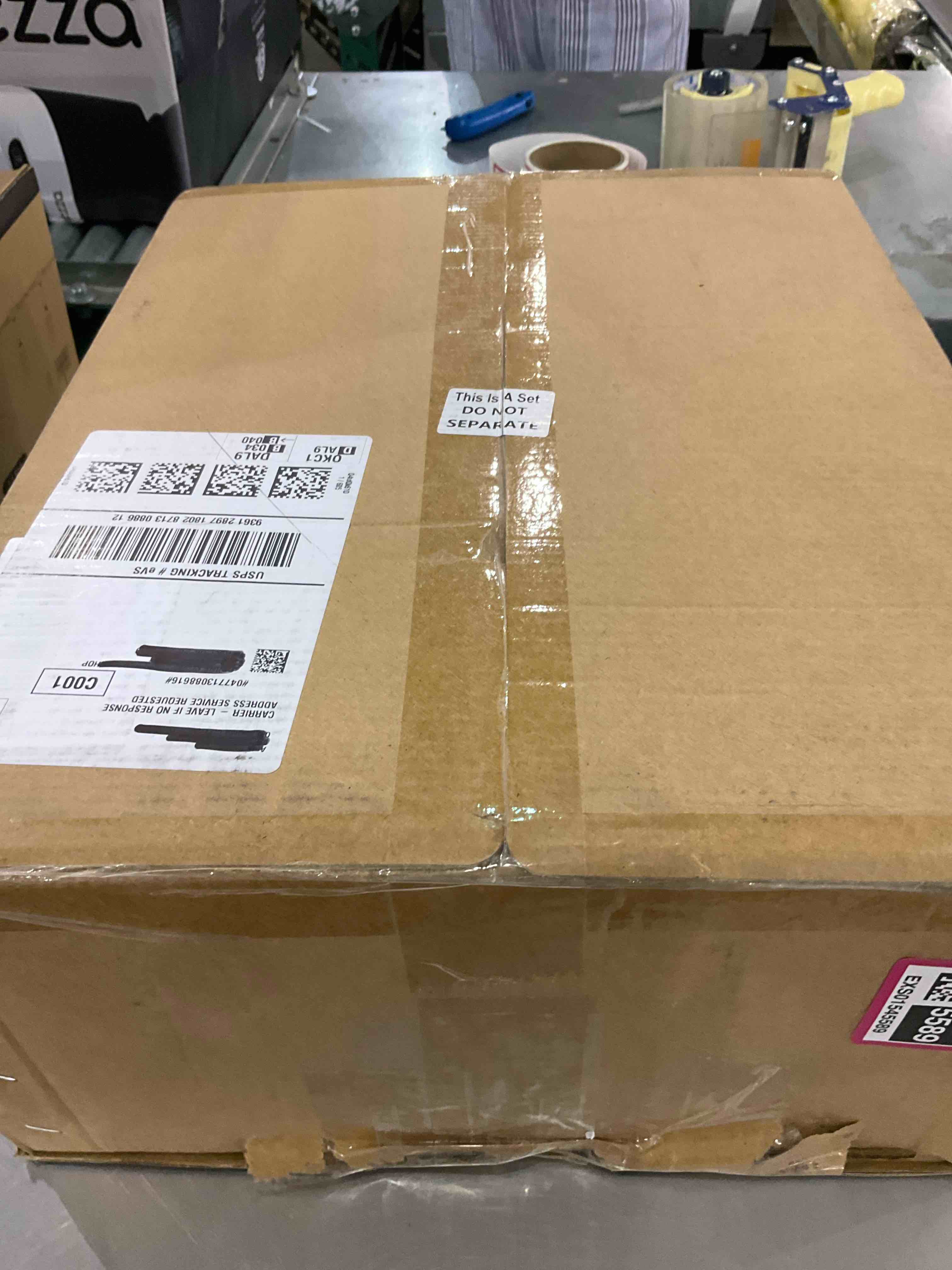 https://s3.amazonaws.com/lotting-images-prod/BargainHunt/EXS01545589_1714997232008.jpeg