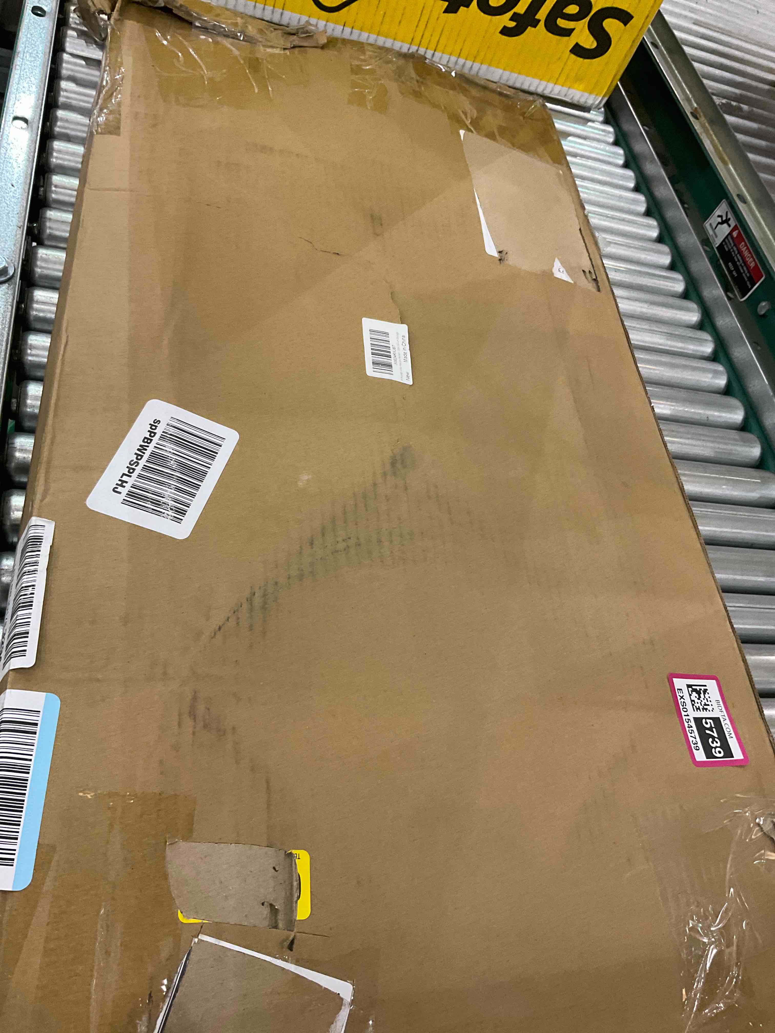 https://s3.amazonaws.com/lotting-images-prod/BargainHunt/EXS01545739_1715107592987.jpeg