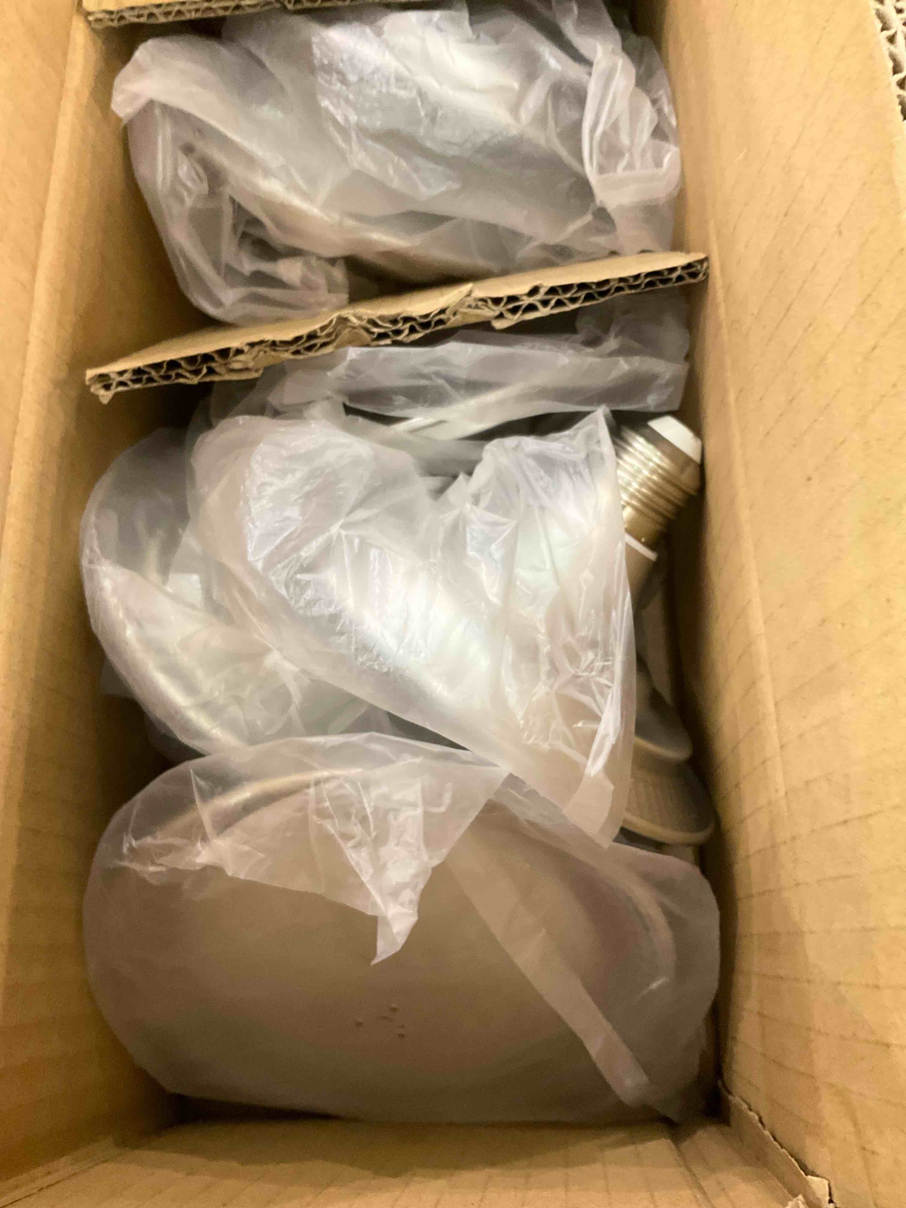 https://s3.amazonaws.com/lotting-images-prod/BargainHunt/EXS01545825_1715182454524.jpeg